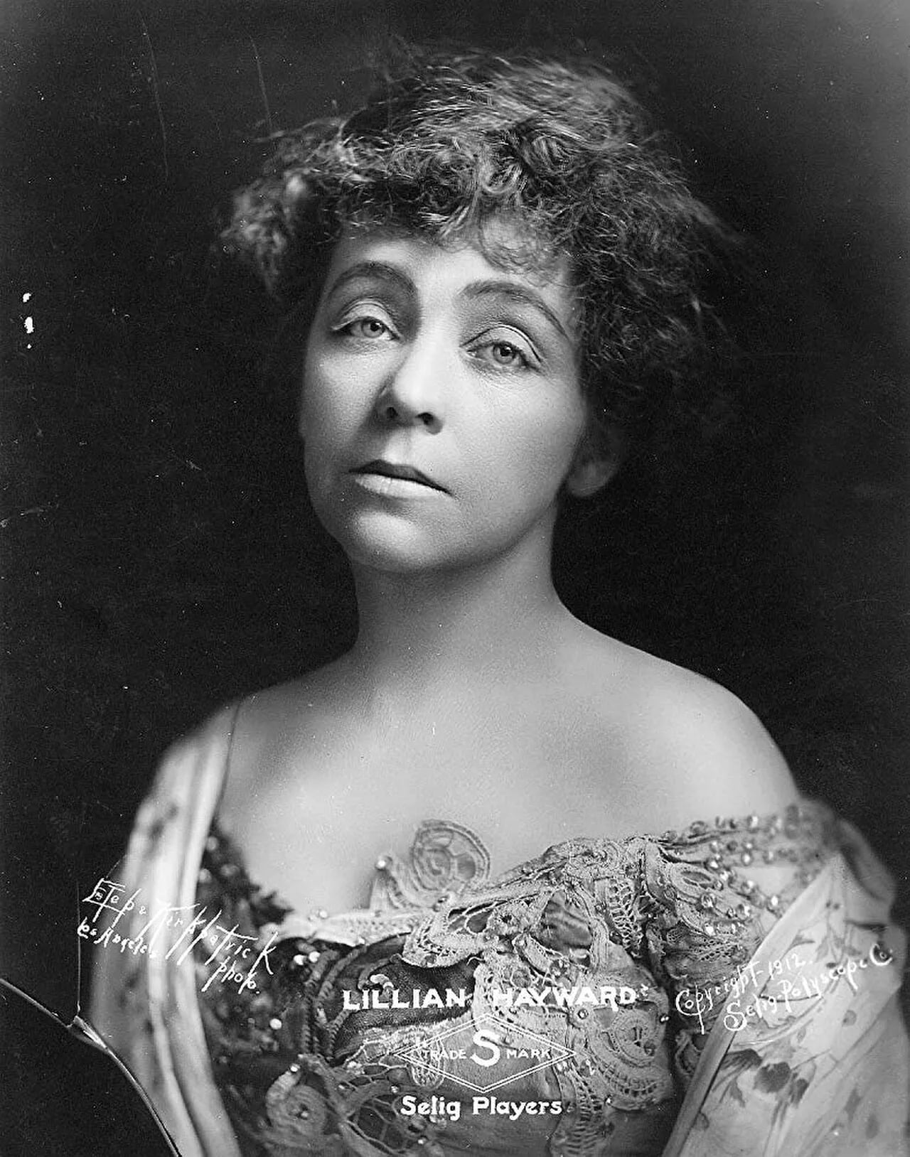 Porträt von Lillian Hayward (1868–1947) – Gedenkseite