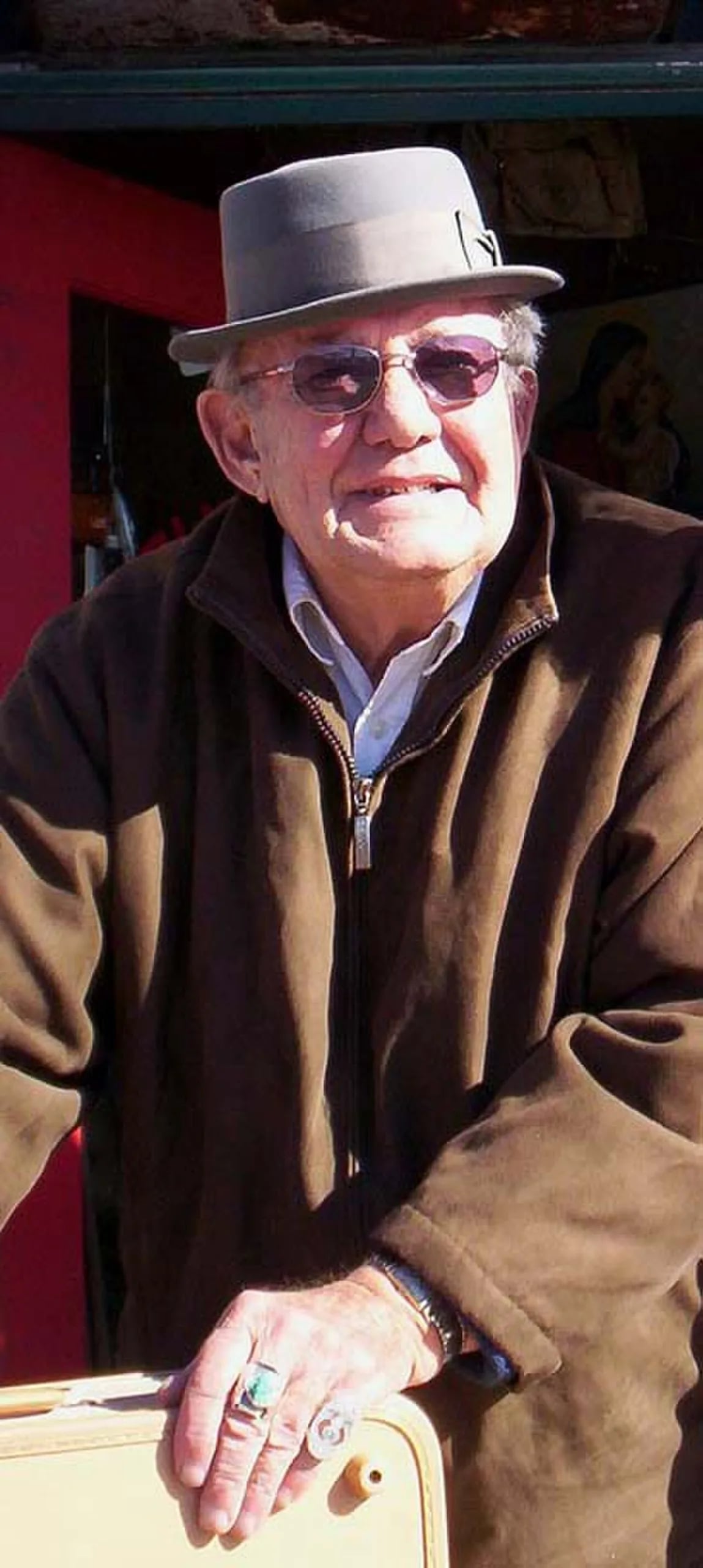 Porträt von Russell Scott (1921–2012) – Gedenkseite