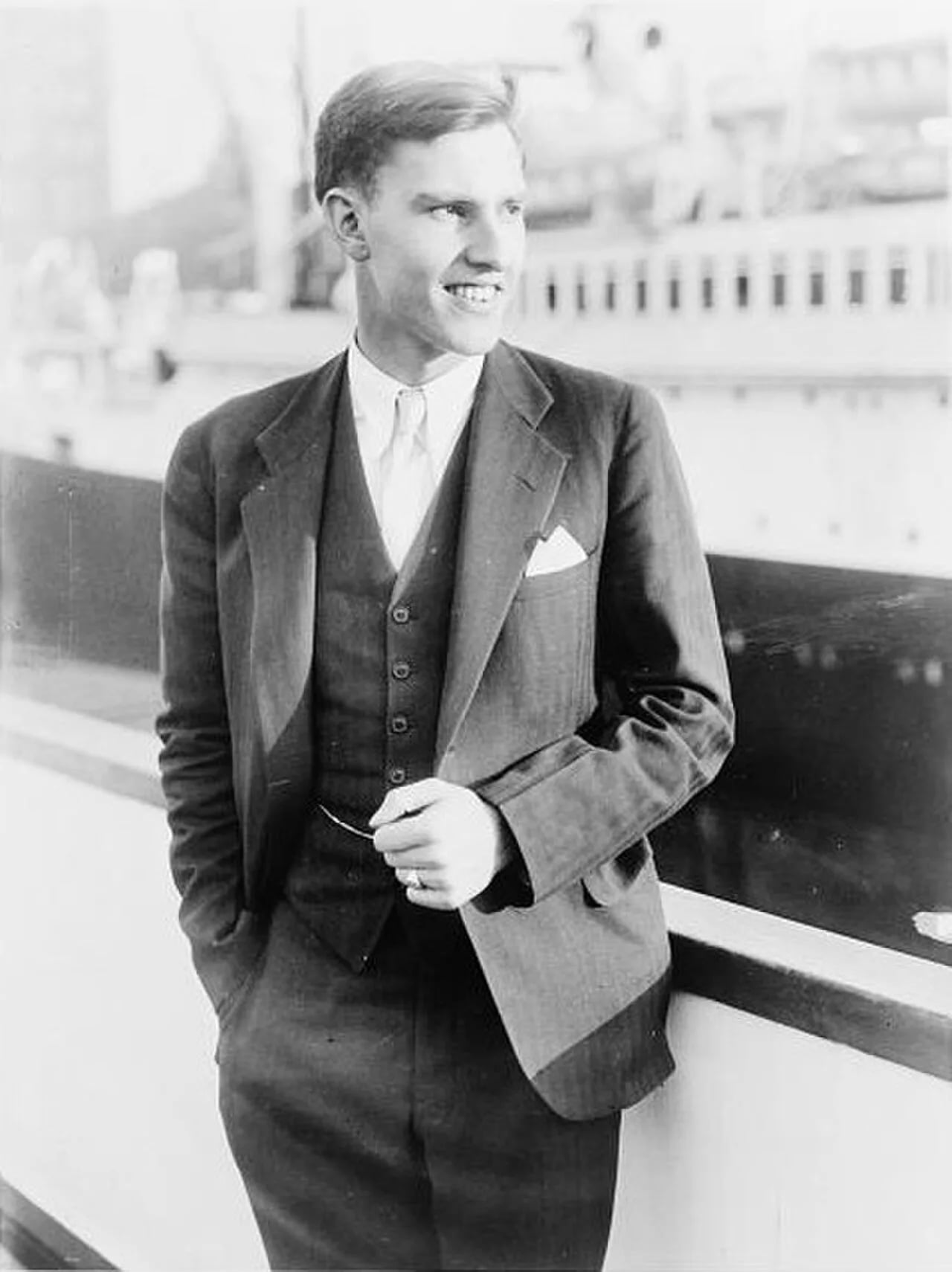 Portrait of Paul Siple (1908–1968) – memorial page