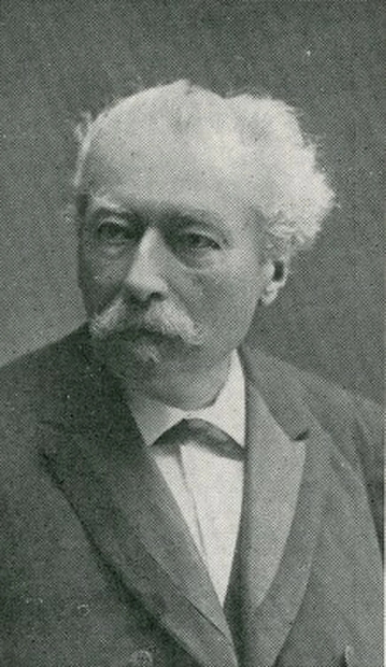 Portrait of Louis Dubuisson (1842–1914) – memorial page