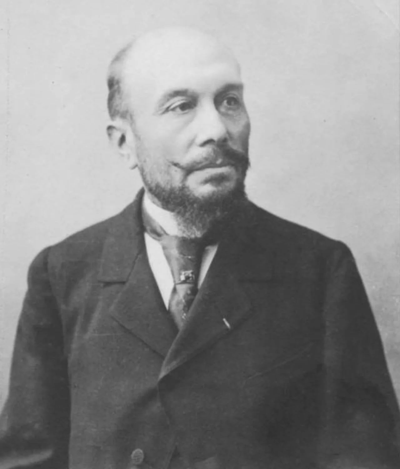 Portrait of Louis Bernier (1845–1919) – memorial page