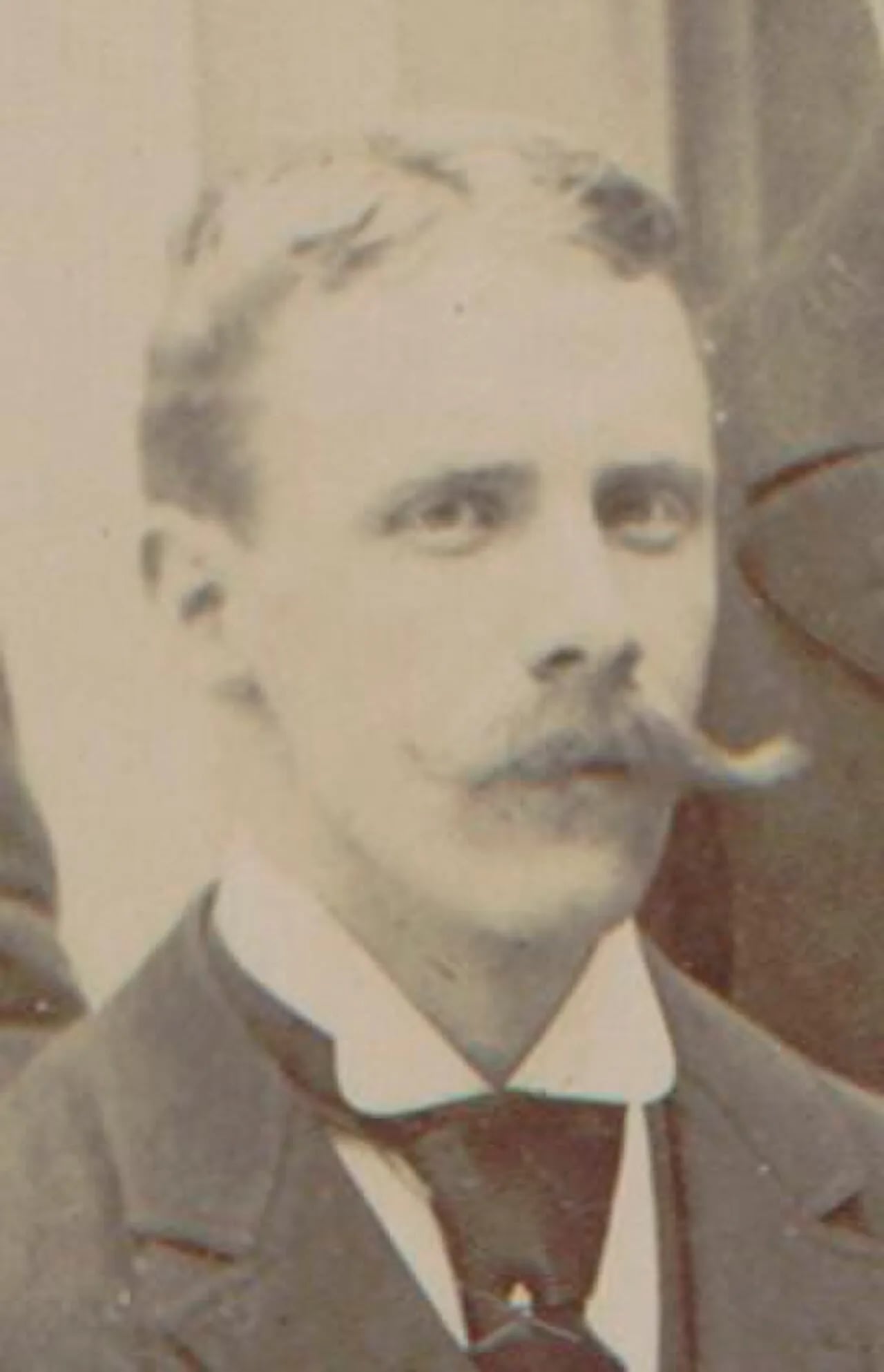Porträt von Louis Bleuzet (1874–1941) – Gedenkseite