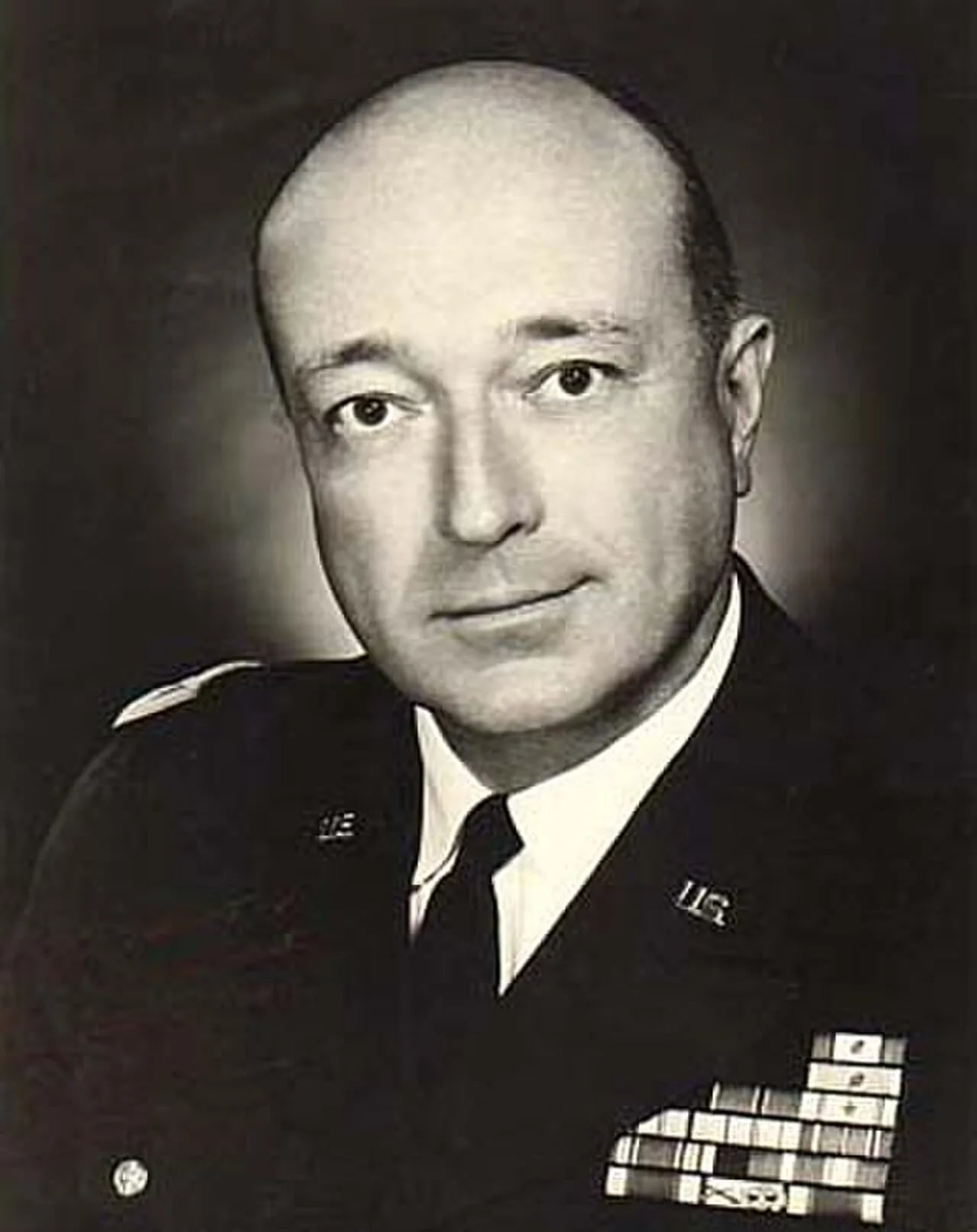Portrait of Marshall S. Carter (1909–1993) – memorial page