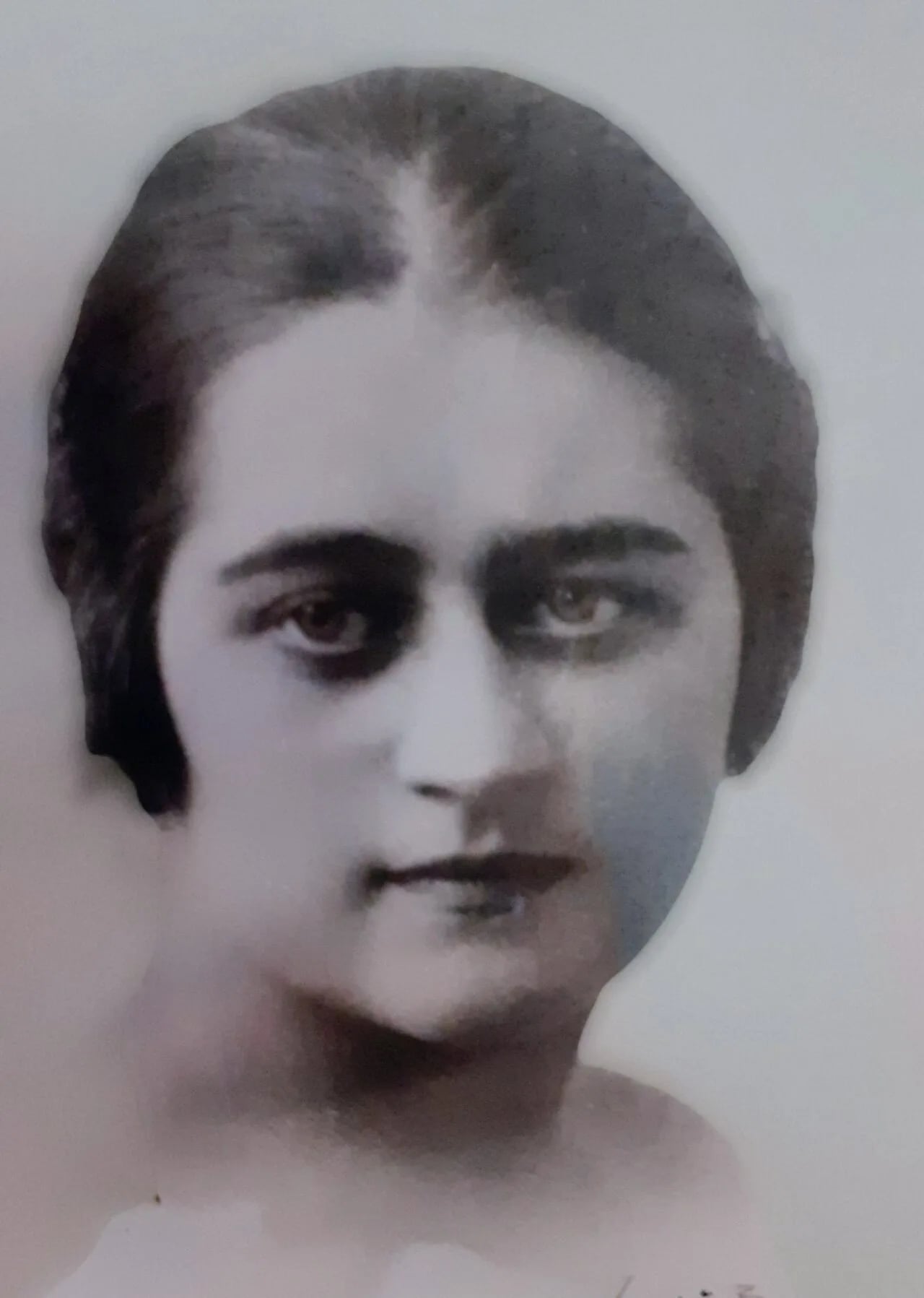 Portrait of Louise Cottin (1907–1974) – memorial page