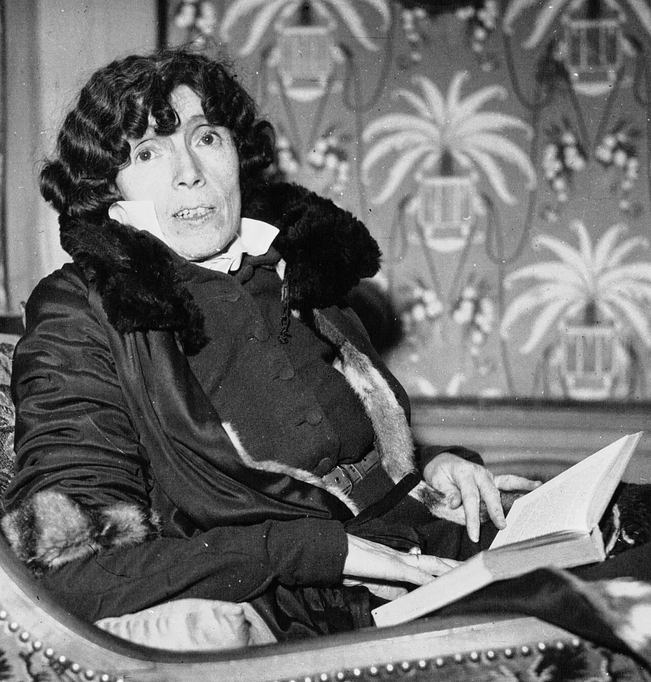 Porträt von Louise Hervieu (1878–1954) – Gedenkseite