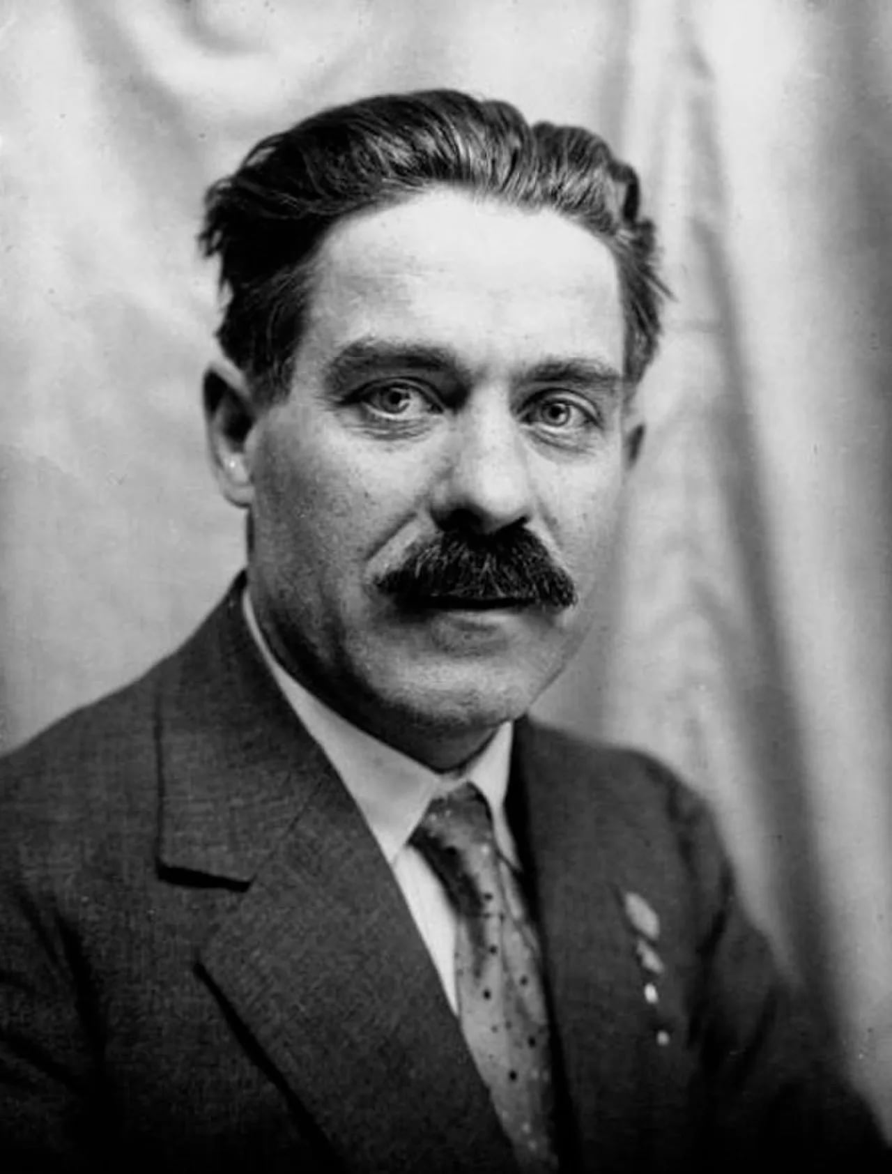 Porträt von Lucien Hussel (1889–1967) – Gedenkseite