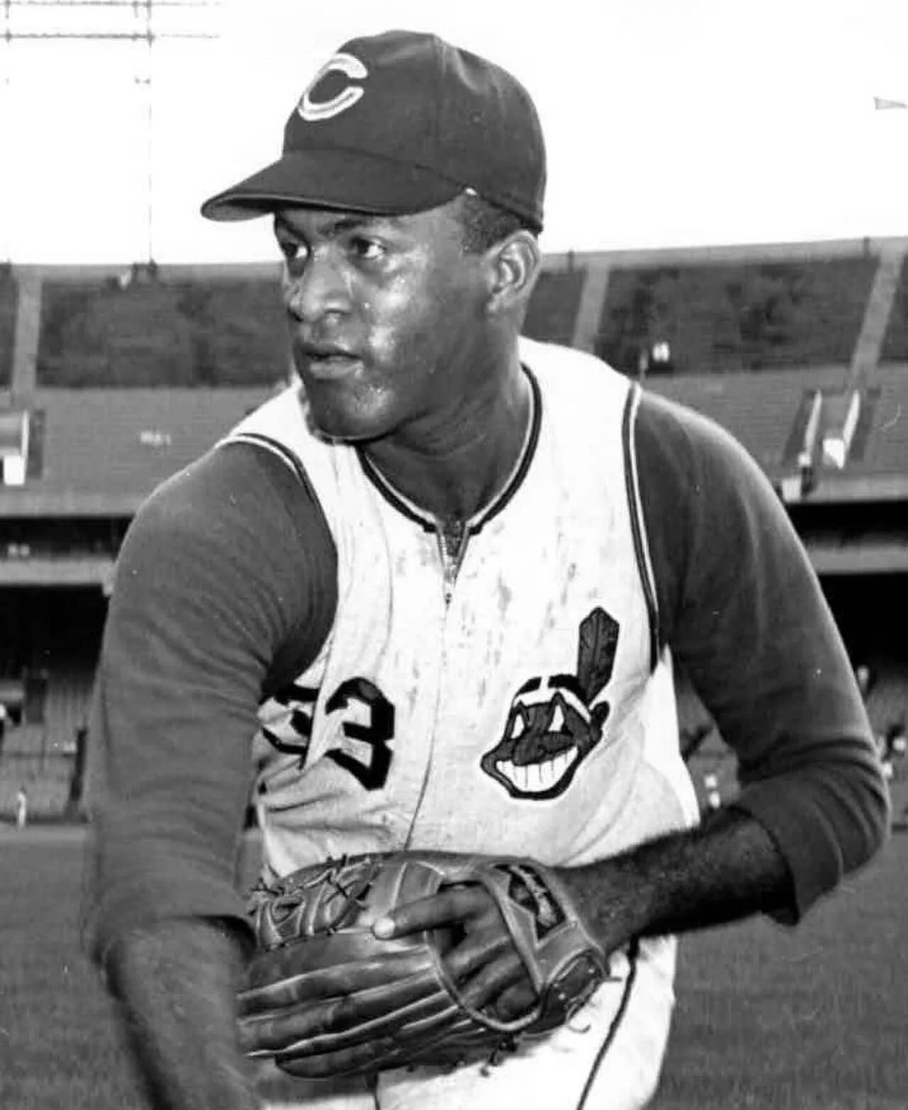 Portrait of Luis Tiant (1940–2024) – memorial page
