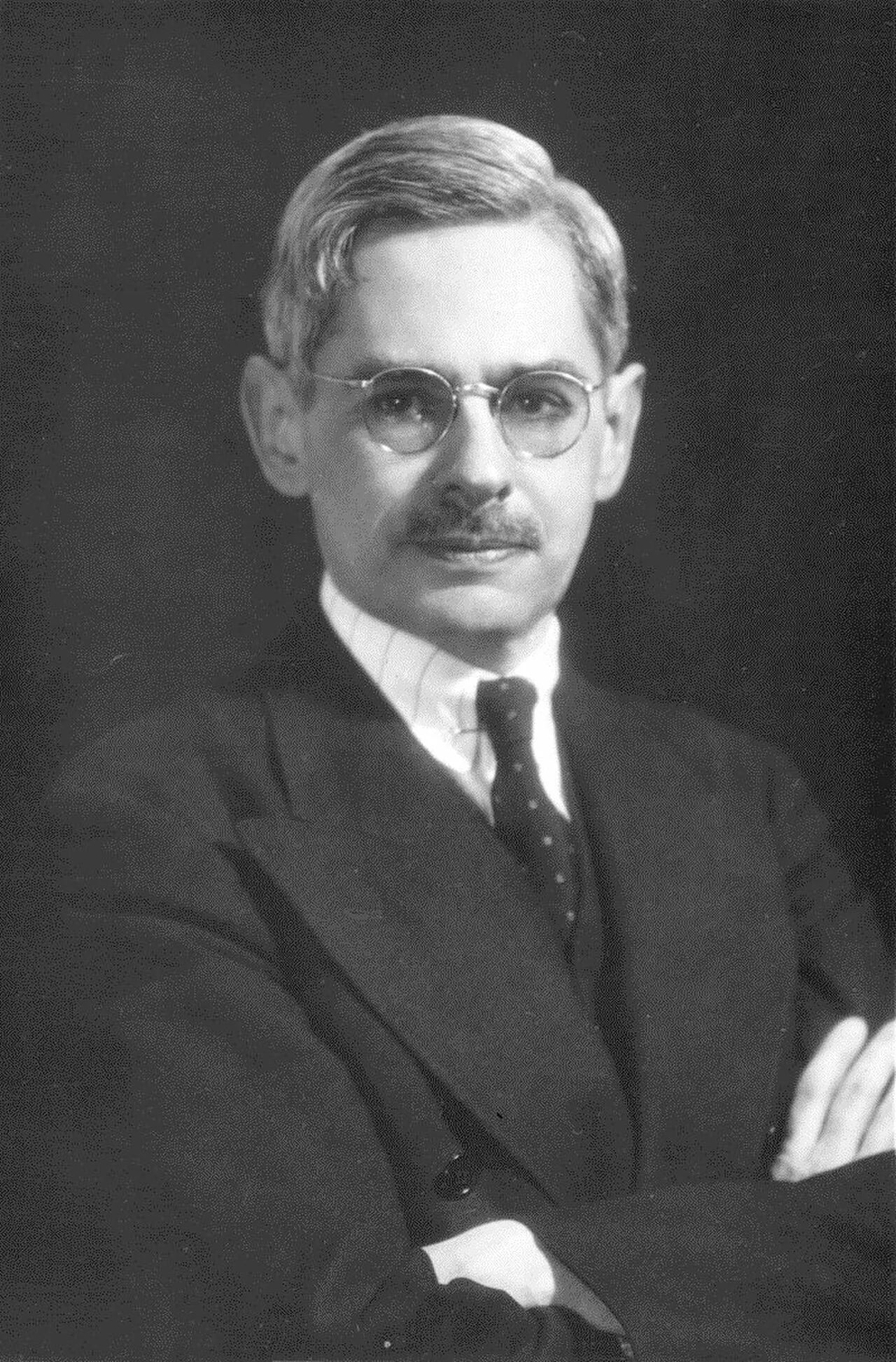 Portrait of Léon Mercier Gouin (1891–1983) – memorial page