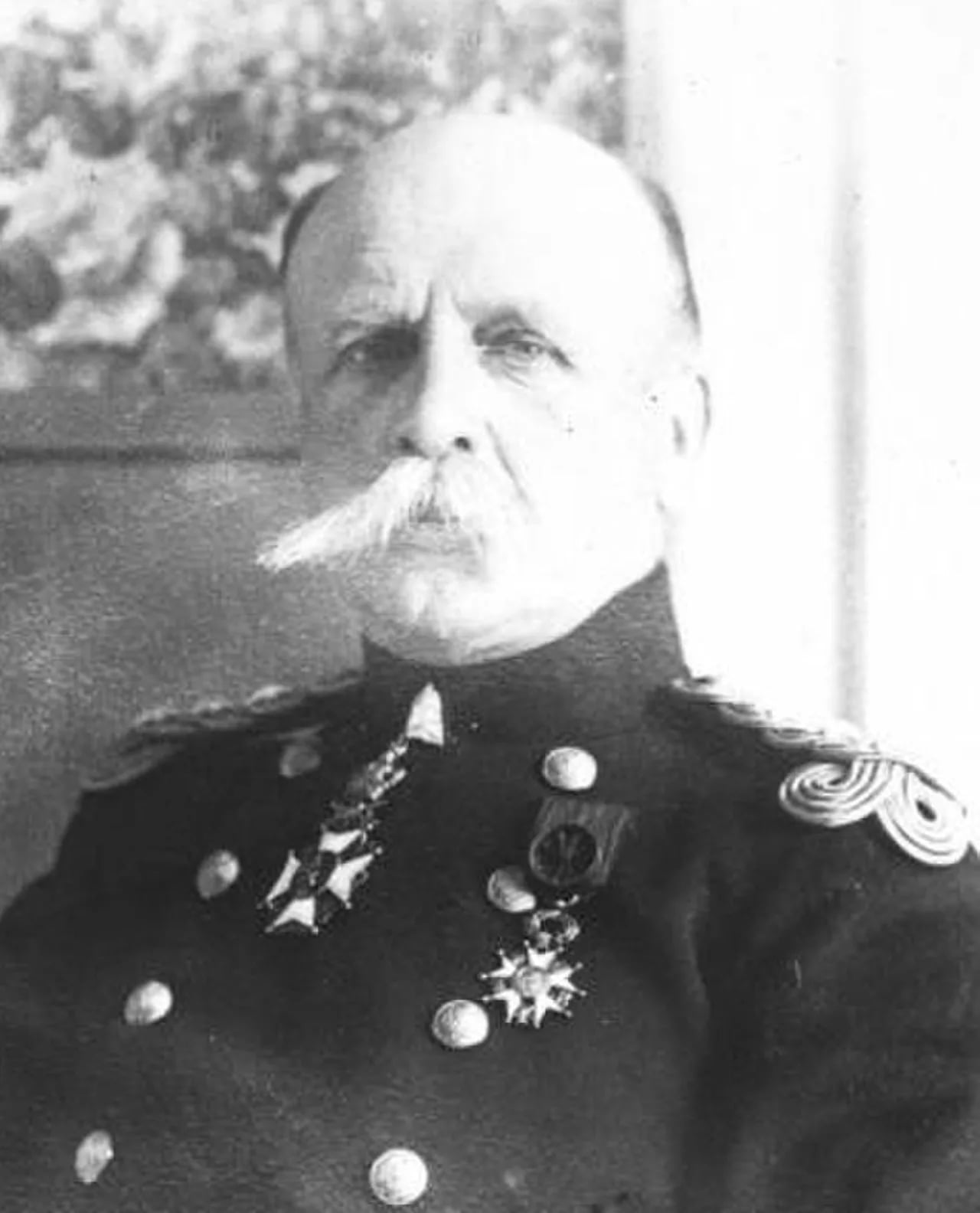 Portrait of Léon de Witte de Haelen (1857–1933) – memorial page