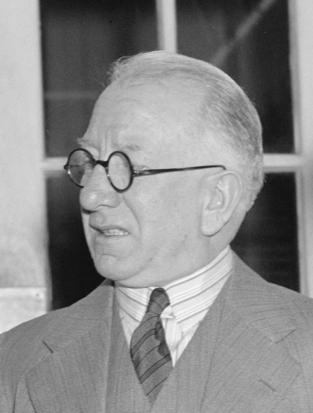 Portrait of Seán Ó Ceallaigh (1882–1966) – memorial page