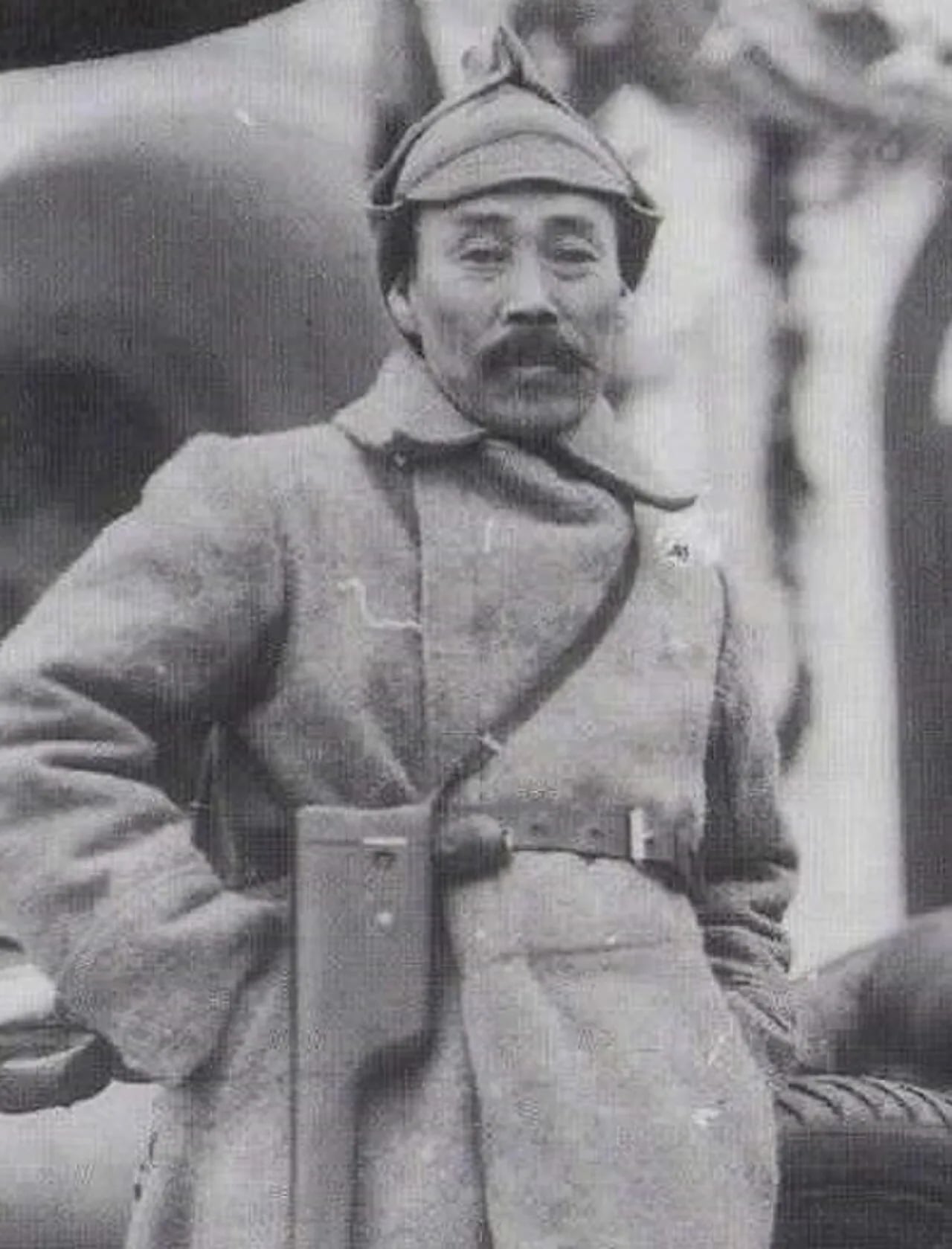 Porträt von Hong Pŏm-do (1868–1943) – Gedenkseite