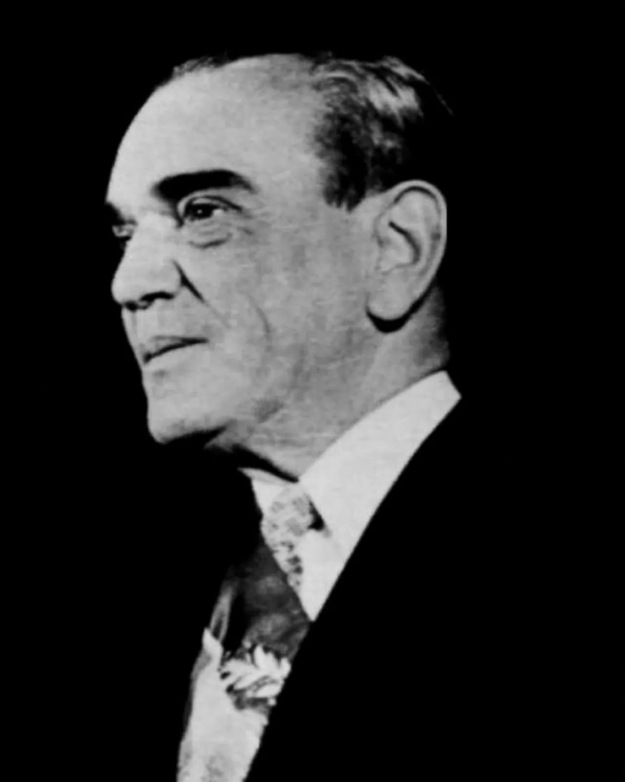 Portrait of Adolfo Ruiz Cortines (1890–1973) – memorial page