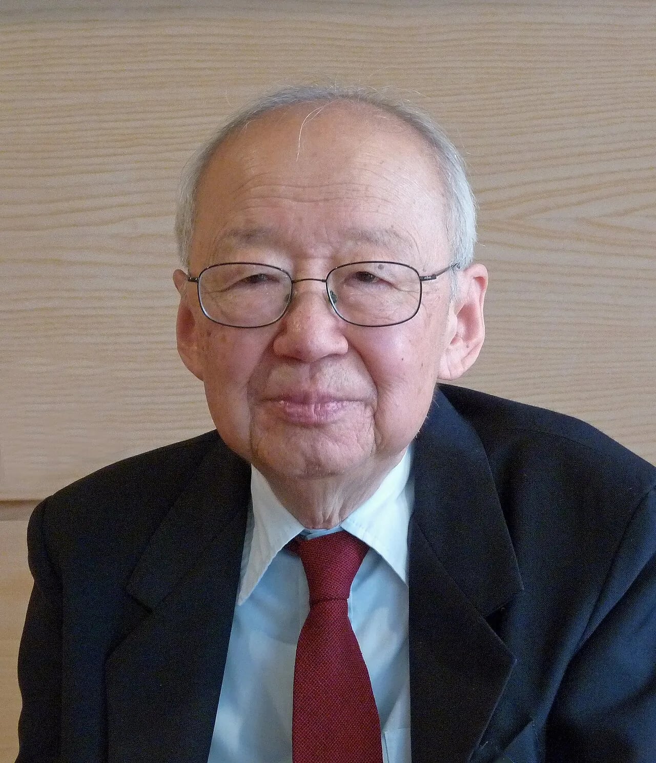 Porträt von Yi-Fu Tuan (1930–2022) – Gedenkseite
