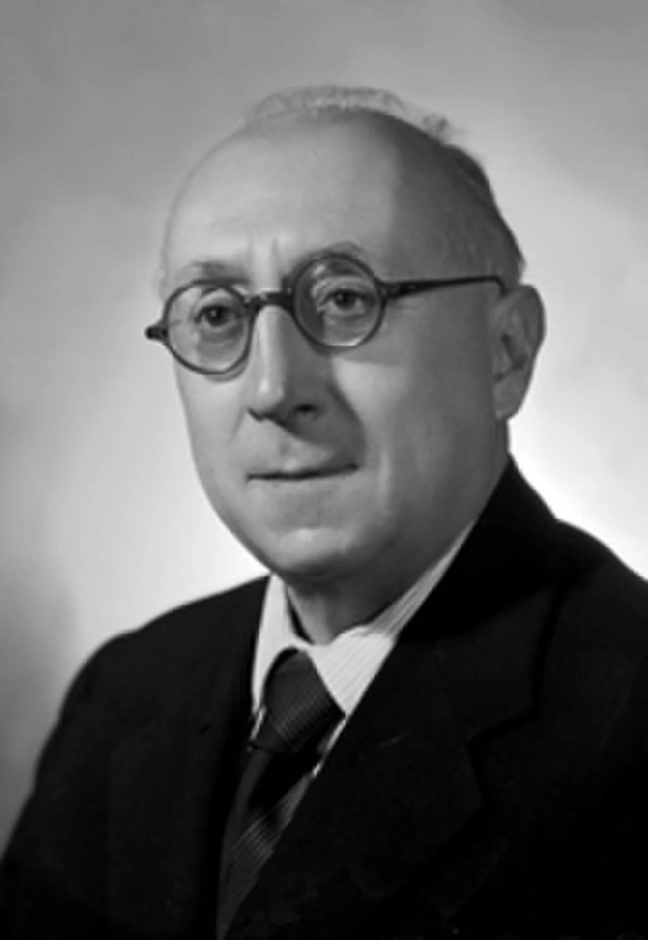 Portrait of Antonio Banfi (1886–1957) – memorial page
