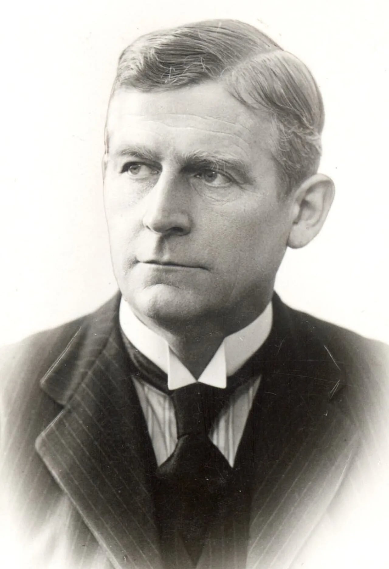 Portrait of Rudolf Falck Ræder (1881–1951) – memorial page