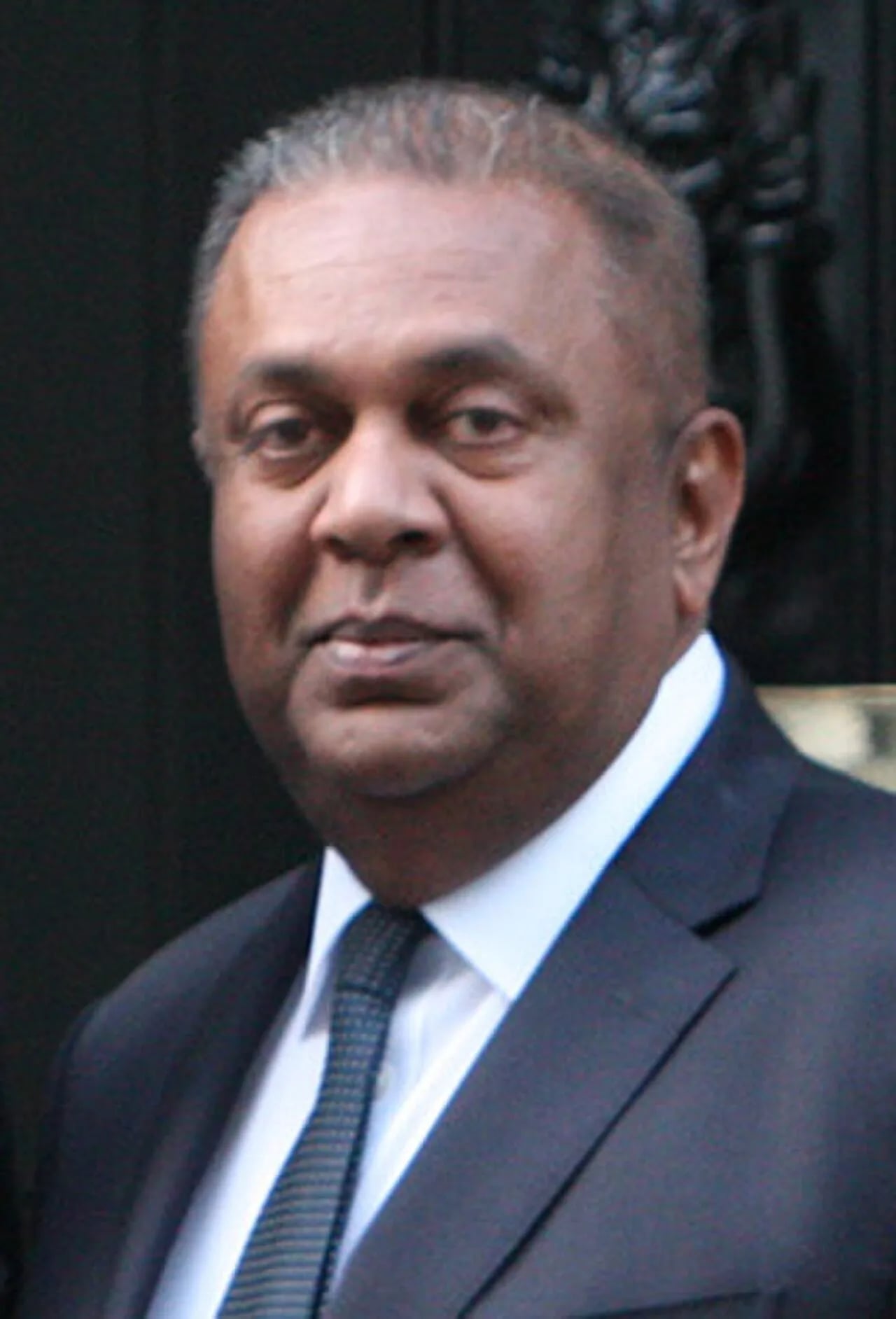 Porträt von Mangala Samaraweera (1956–2021) – Gedenkseite