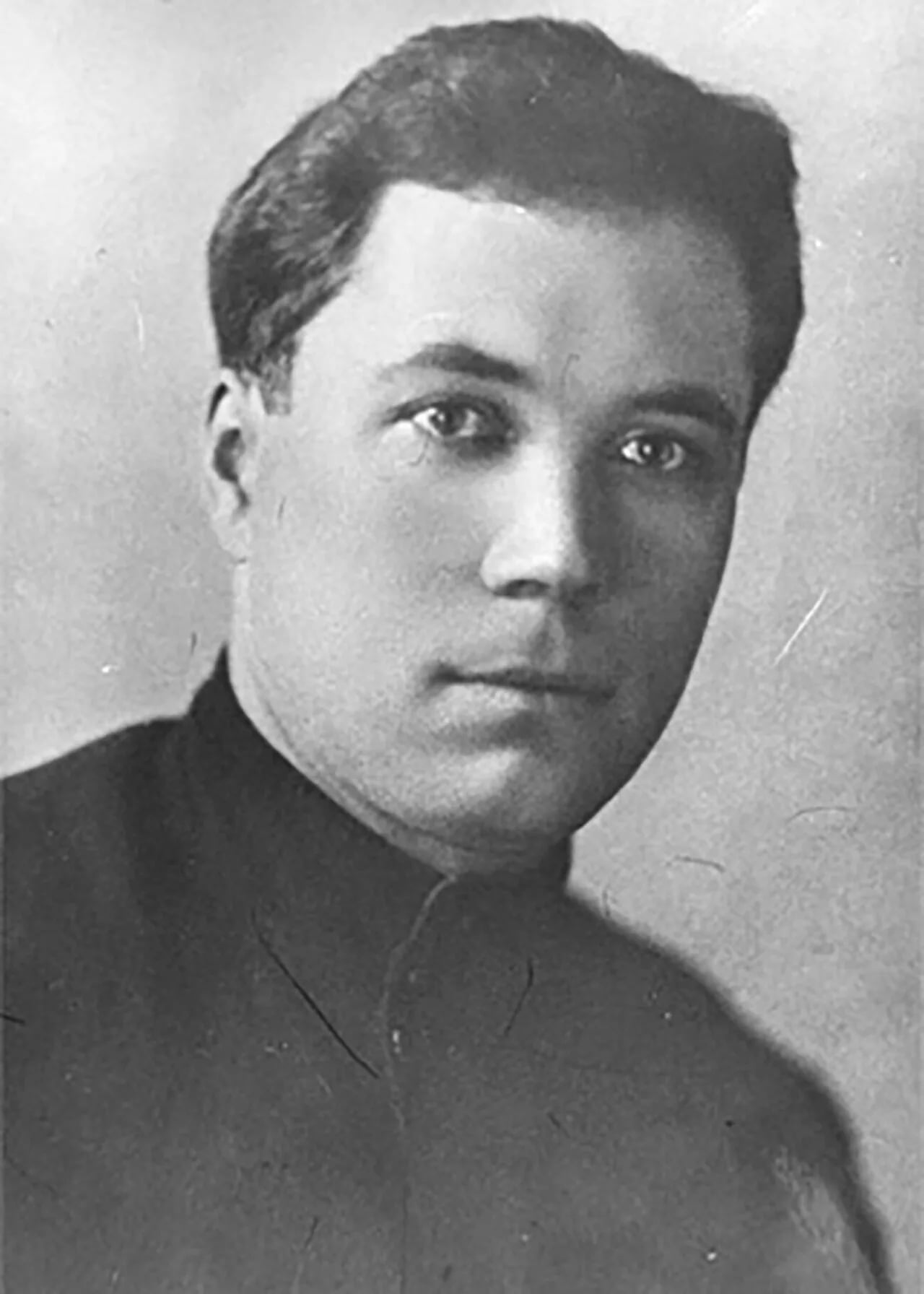 Porträt von Alexander Georgijewitsch Beloborodow (1891–1938) – Gedenkseite