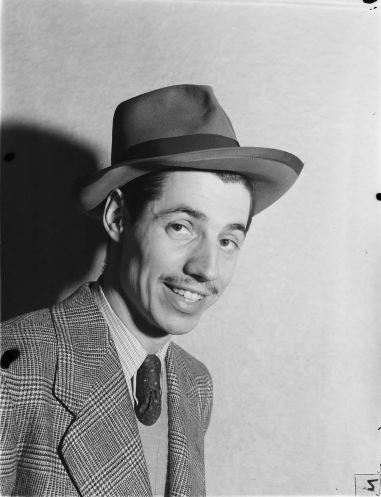 Portrait of Marcel Giguère (1917–1997) – memorial page