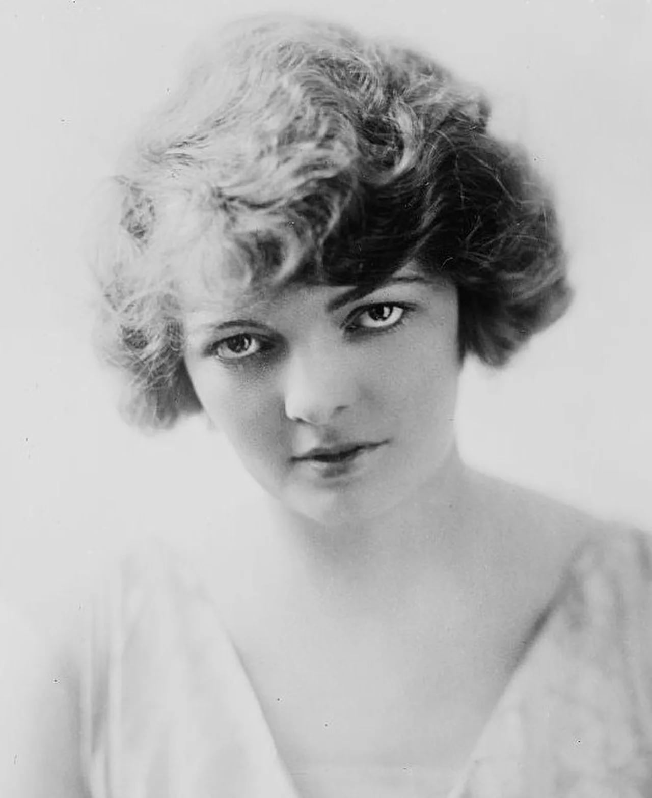 Portrait of Margalo Gillmore (1897–1986) – memorial page