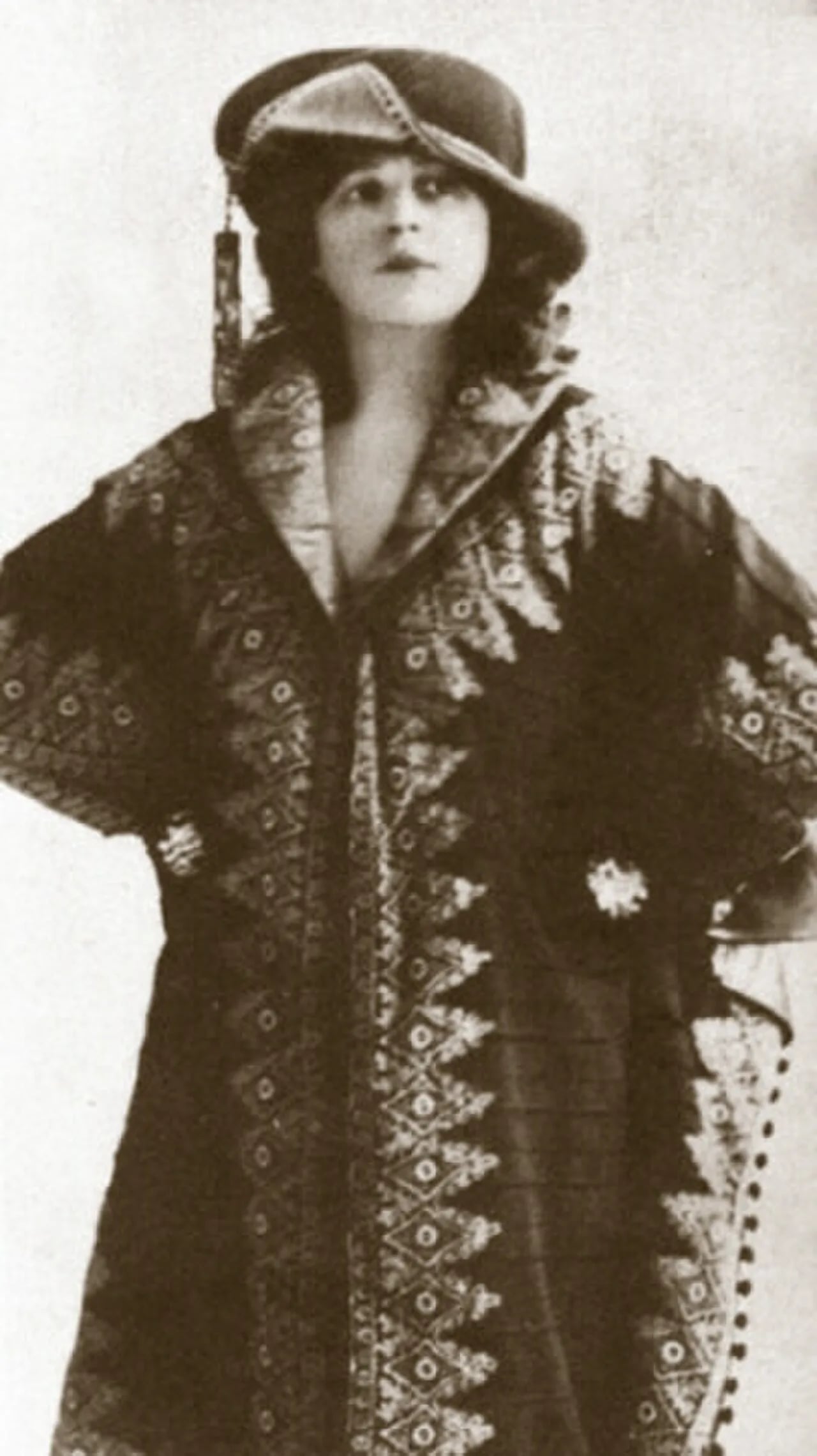 Portrait of Margaret Anglin (1876–1958) – memorial page