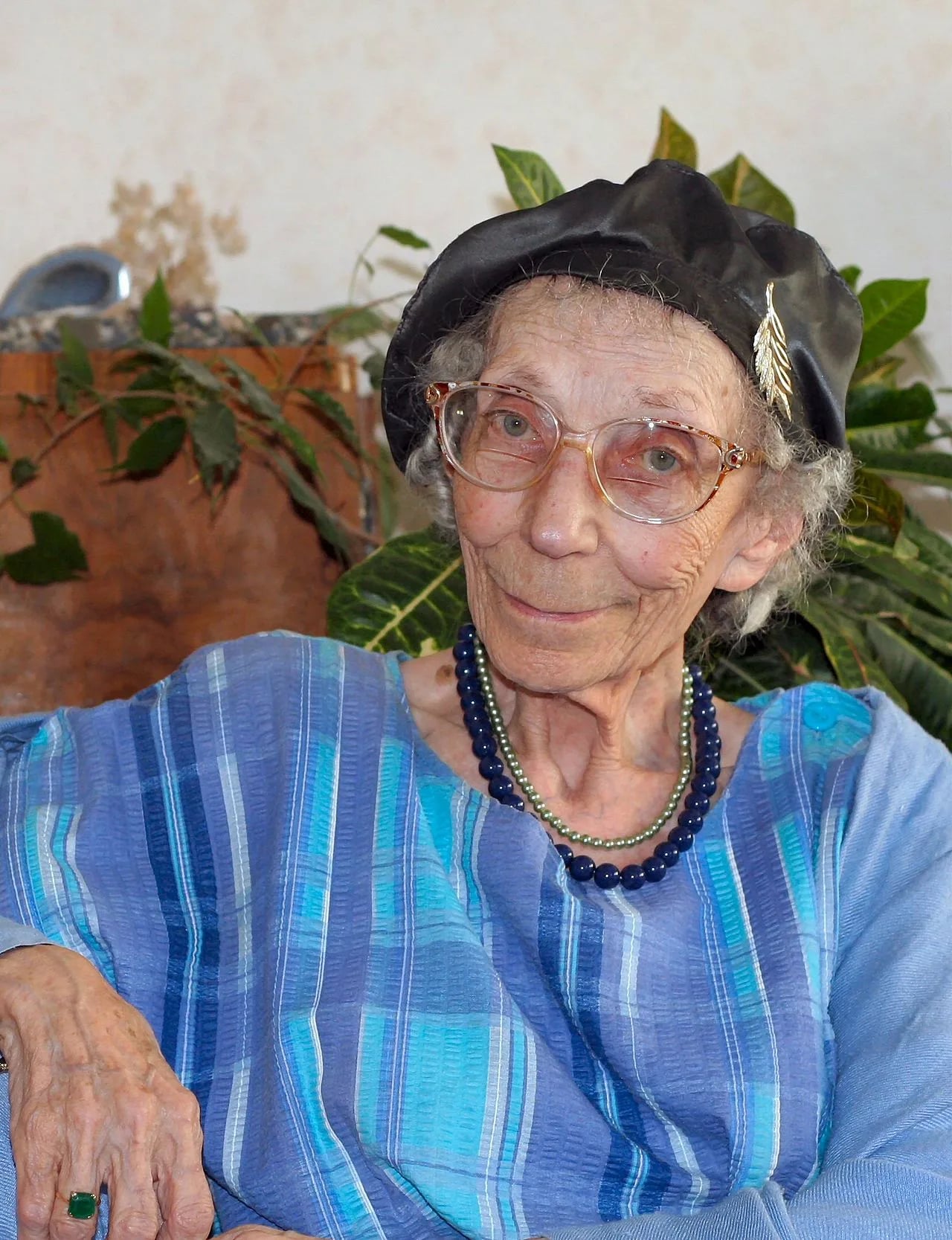 Porträt von Marguerite-Marie Dubois (1915–2011) – Gedenkseite