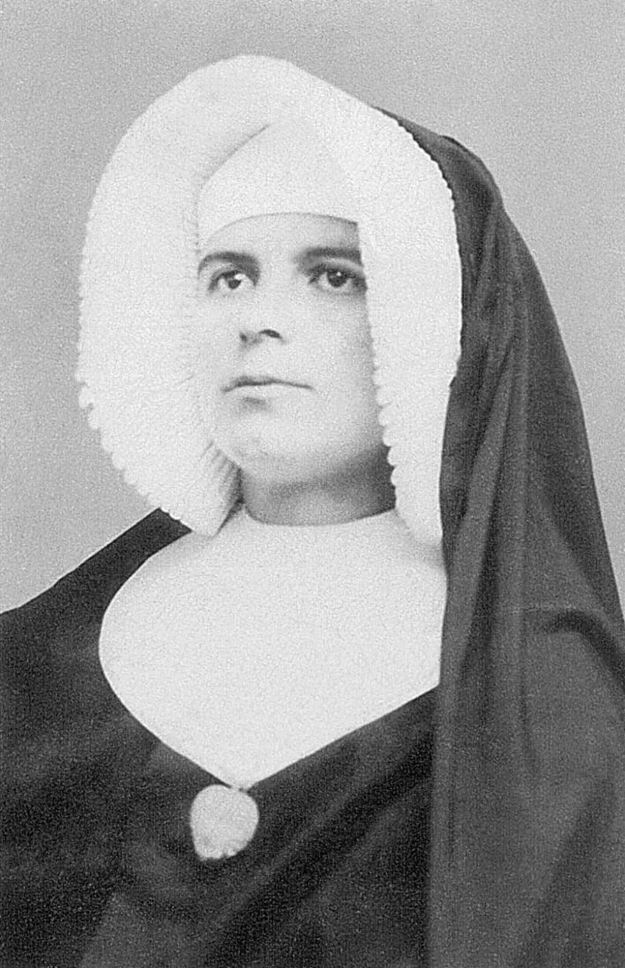 Portrait of Marie-Léonie Paradis (1840–1912) – memorial page