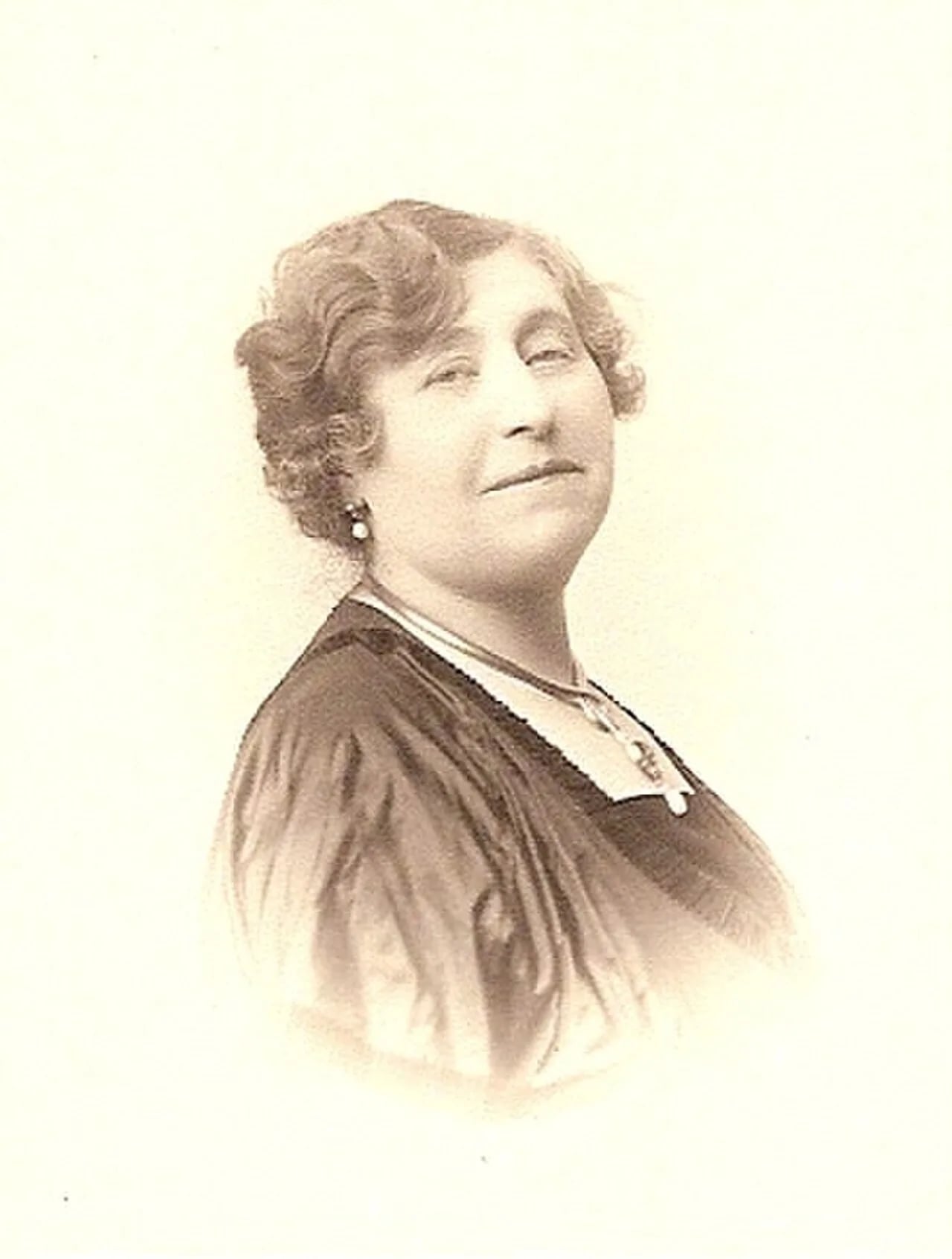 Porträt von Marie-Thérèse Dethan-Roullet (1870–1945) – Gedenkseite