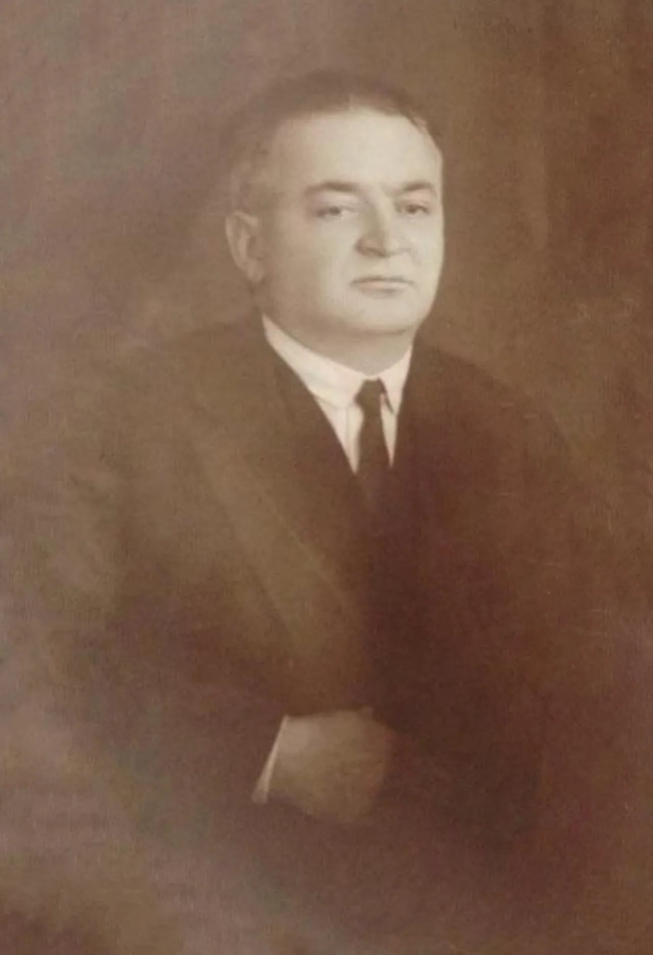 Porträt von Bedri Pejani (1885–1946) – Gedenkseite