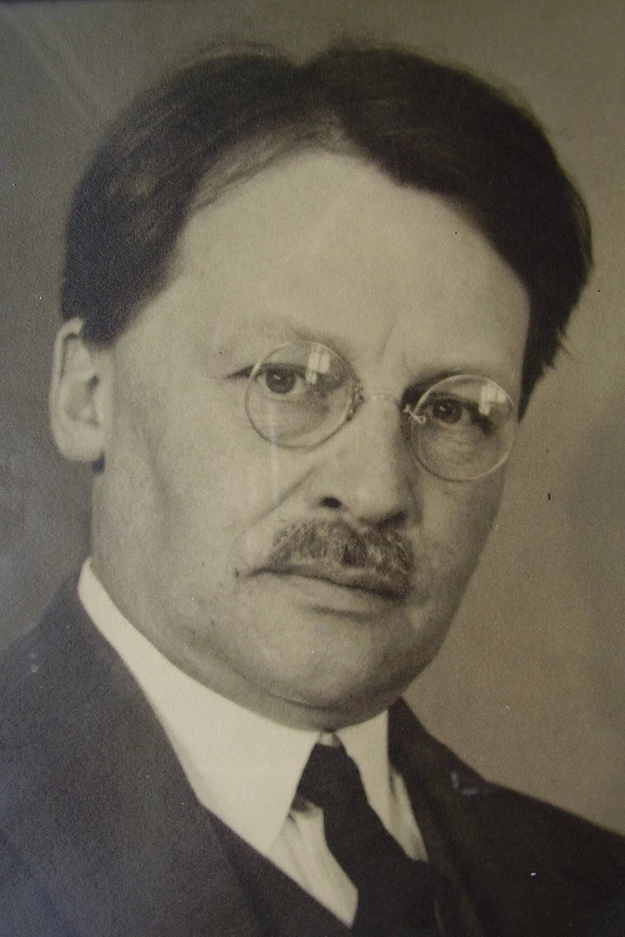 Portrait of Maurice Storez (1875–1959) – memorial page