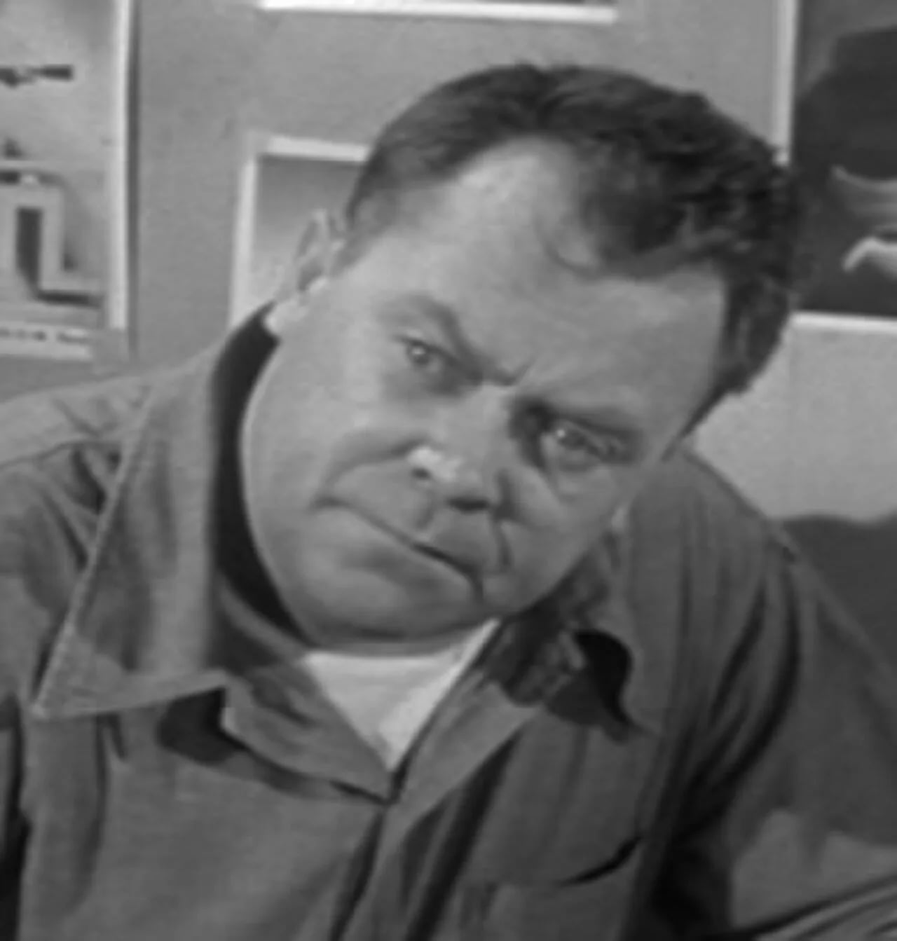 Porträt von Mickey Shaughnessy (1920–1985) – Gedenkseite
