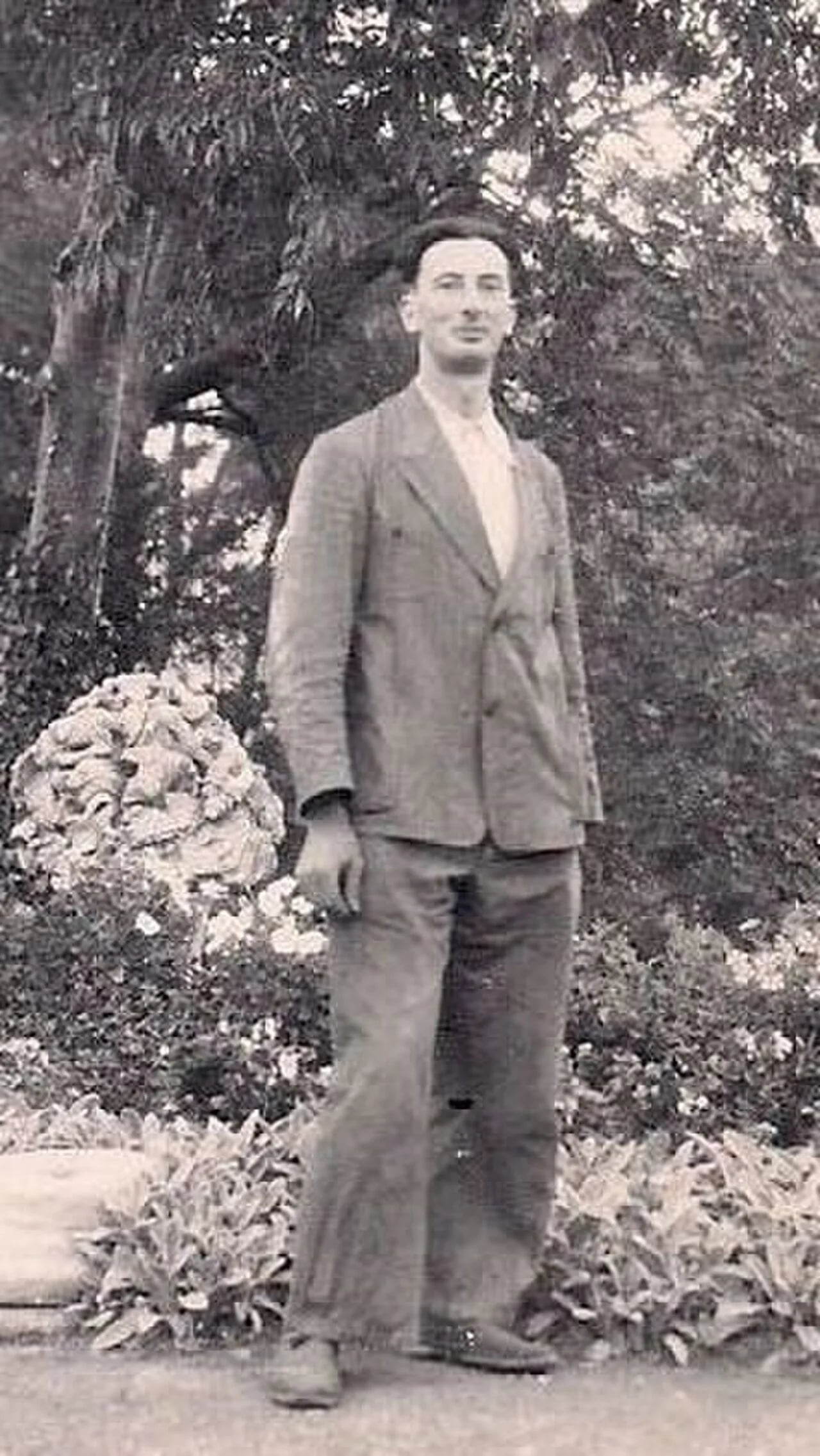 Portrait of Miron Zlatin (1904–1944) – memorial page