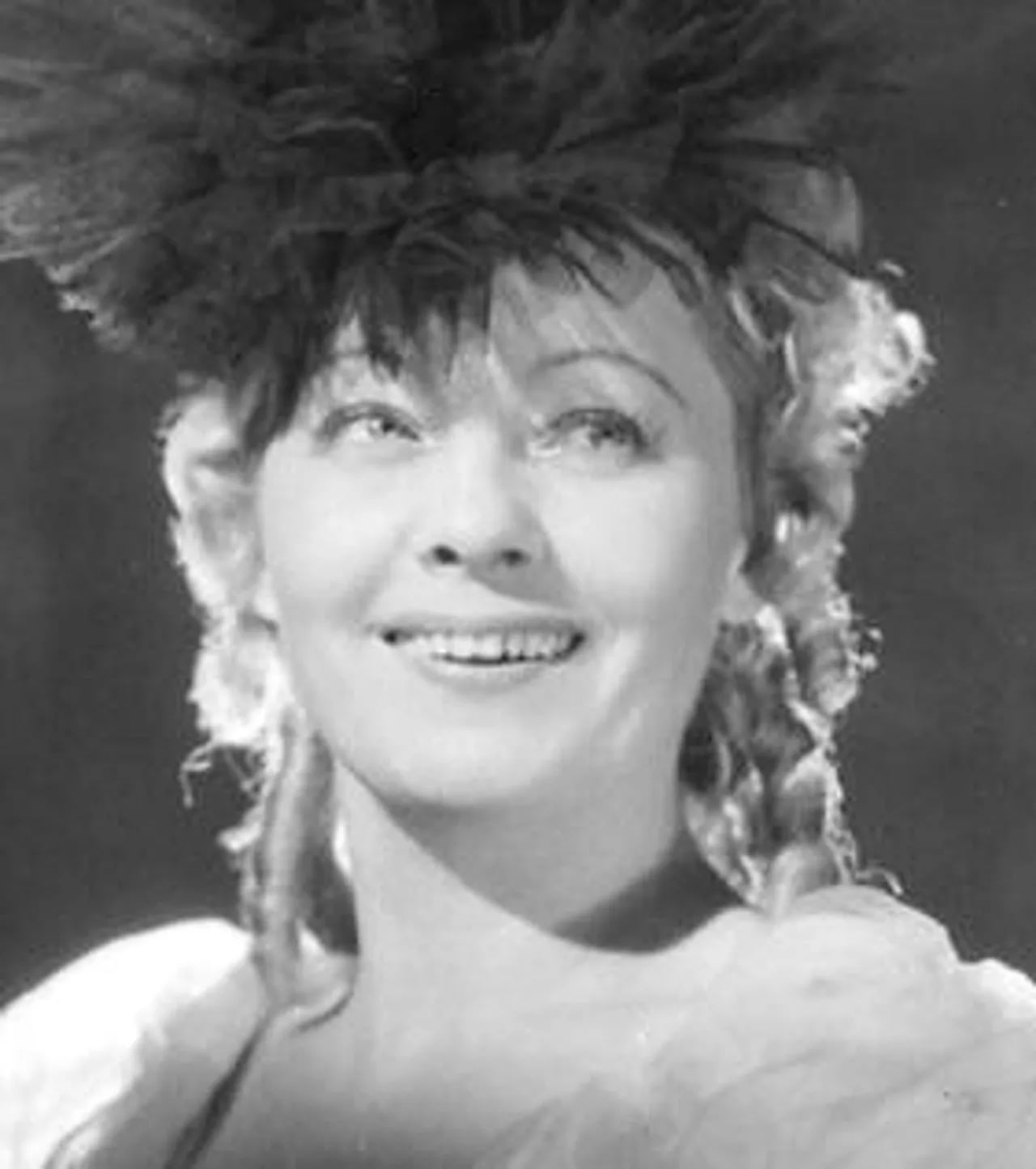 Portrait of Monette Dinay (1906–1986) – memorial page