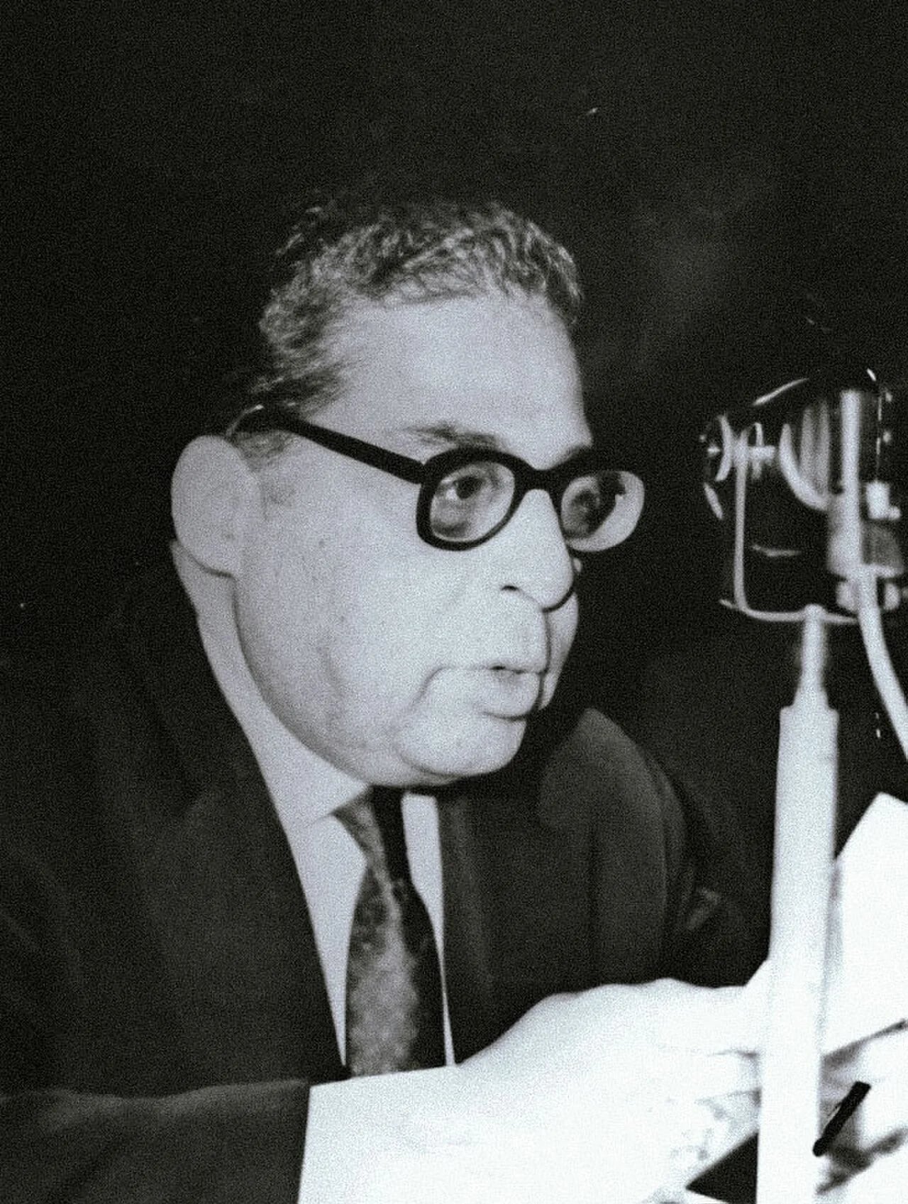 Portrait of Moufdi Zakaria (1908–1977) – memorial page