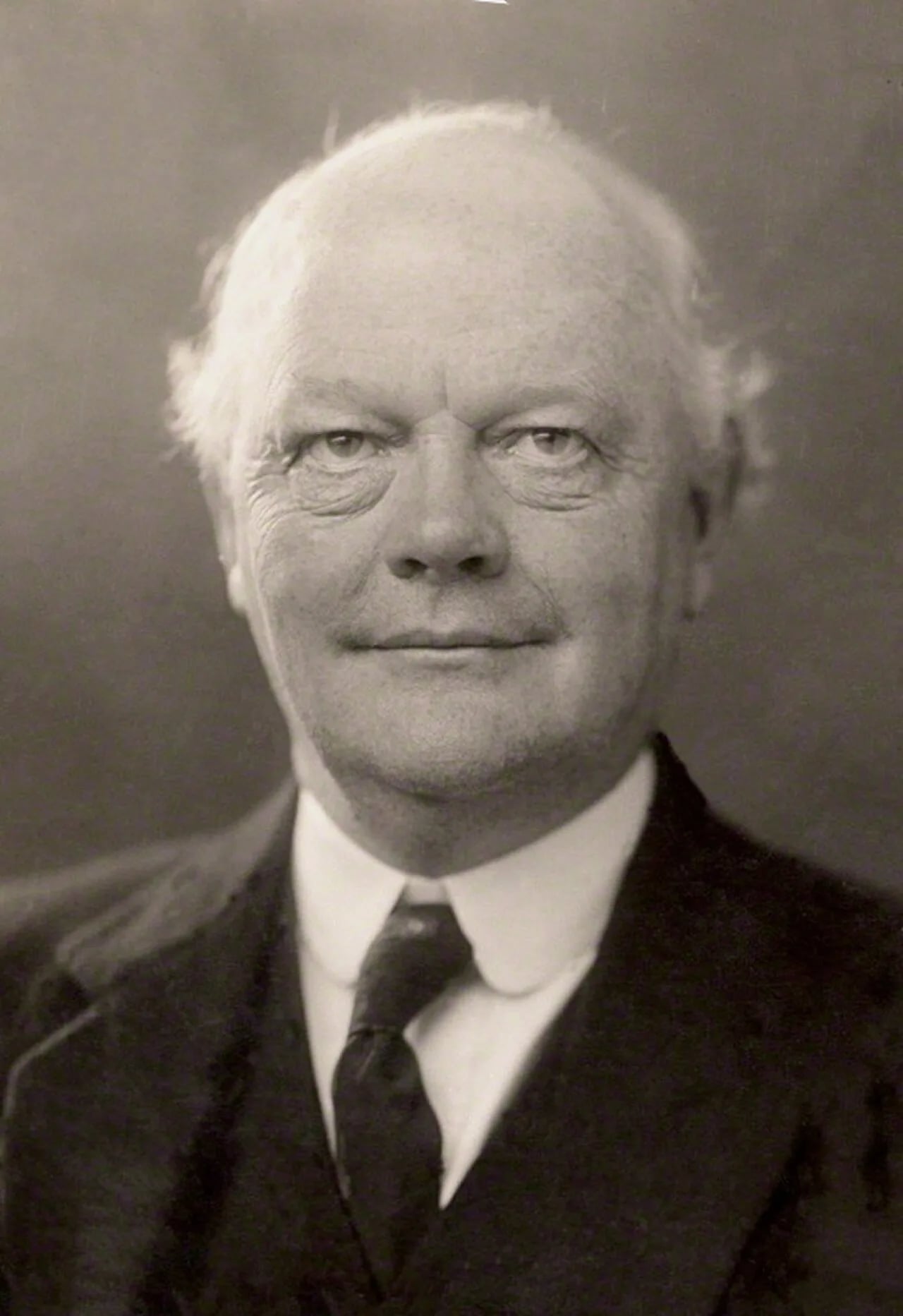 Portrait of Douglas Hogg, 1. Viscount Hailsham (1872–1950) – memorial page