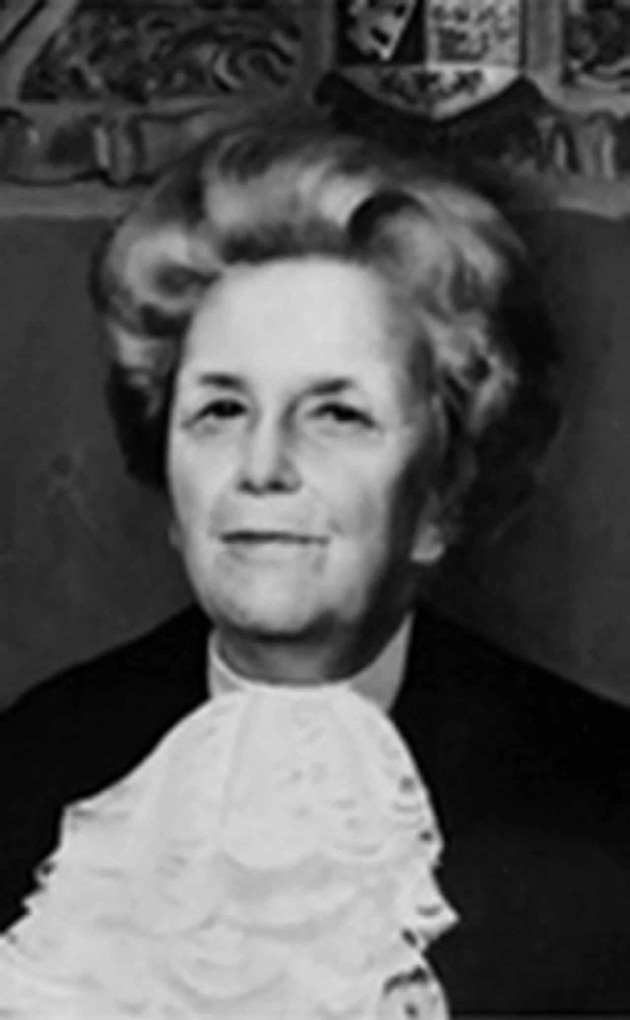 Portrait of Muriel McQueen Fergusson (1899–1997) – memorial page