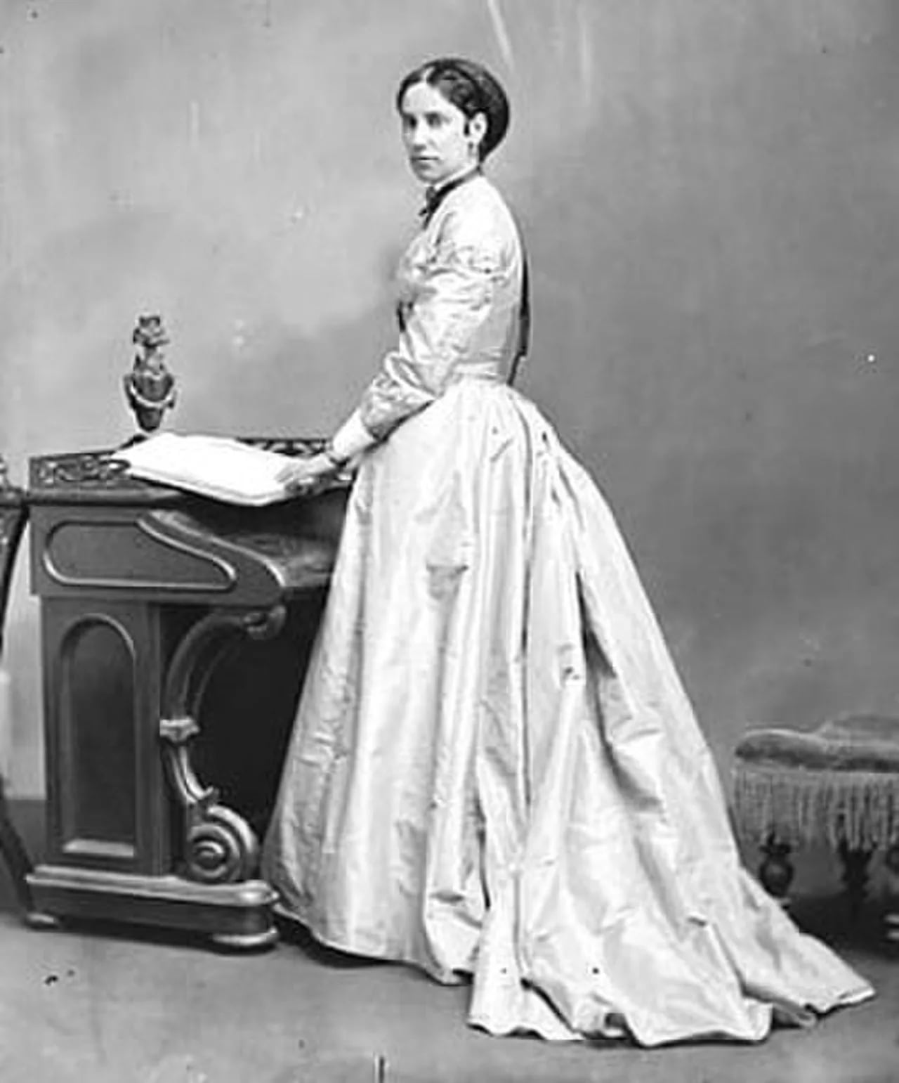 Portrait of Susan Agnes Macdonald (1836–1920) – memorial page