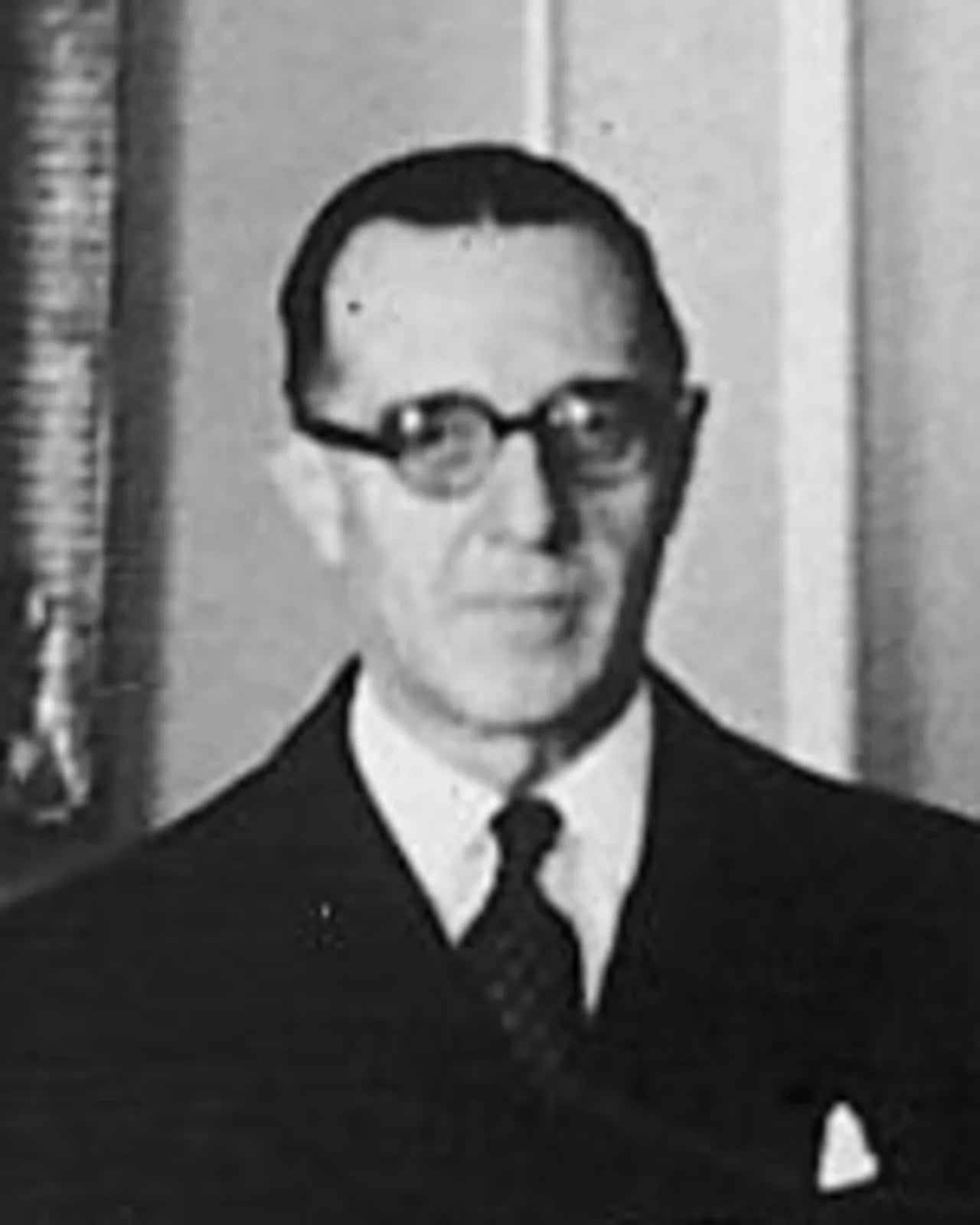Portrait of Walter Monckton (1891–1965) – memorial page
