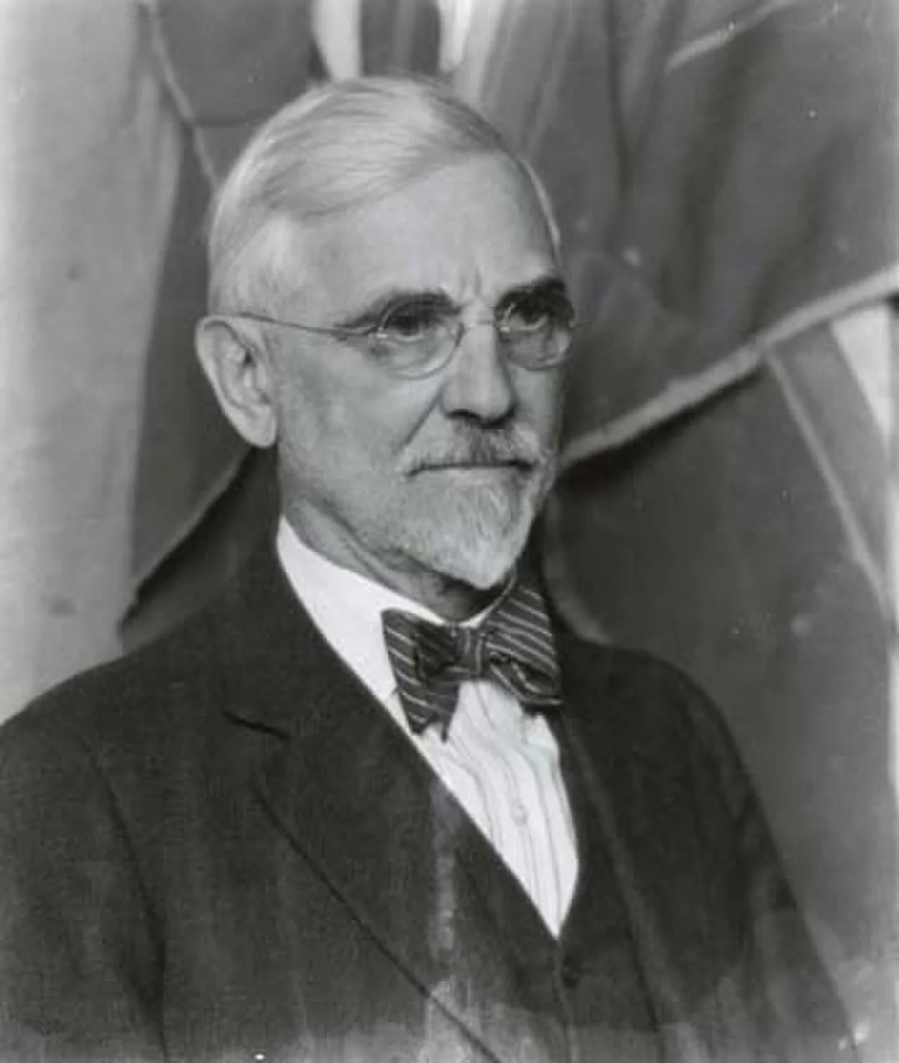 Porträt von Joseph Henry Sharp (1859–1953) – Gedenkseite