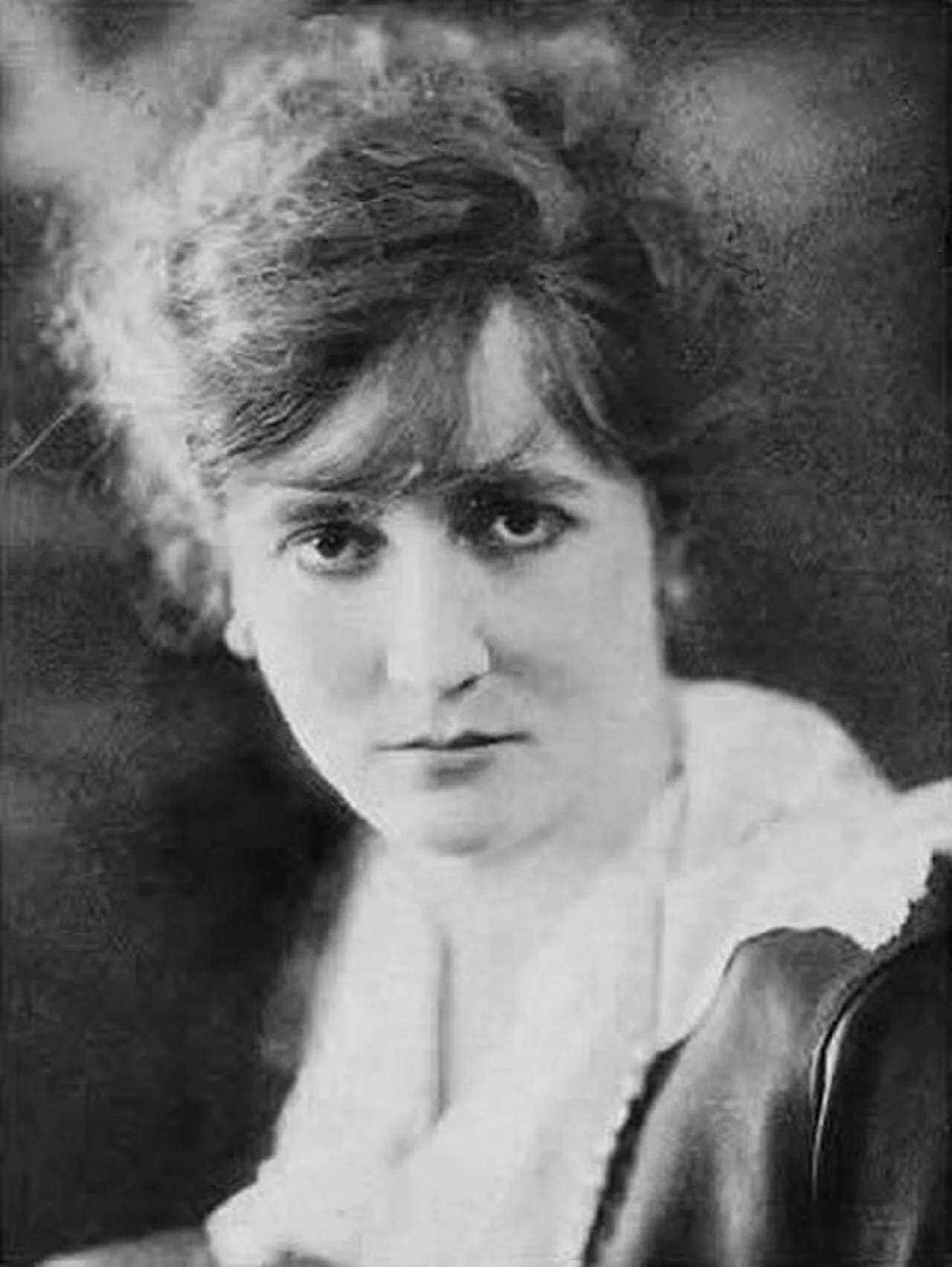 Porträt von Nance O'Neil (1874–1965) – Gedenkseite
