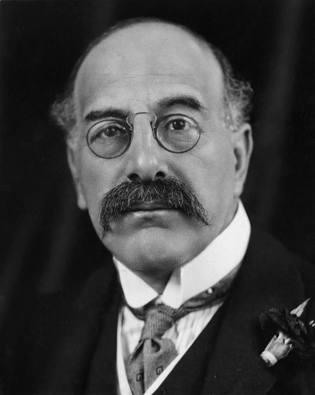 Portrait of Alfred Mond (1868–1930) – memorial page