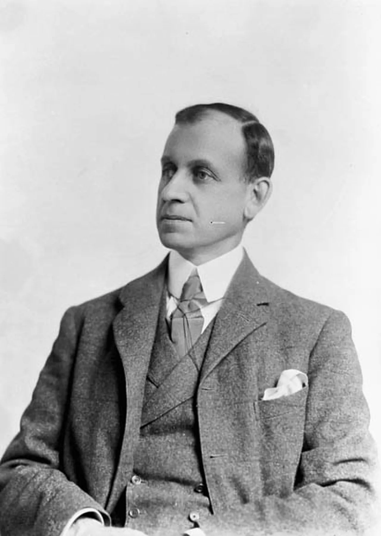 Porträt von Napoléon Belcourt (1860–1932) – Gedenkseite