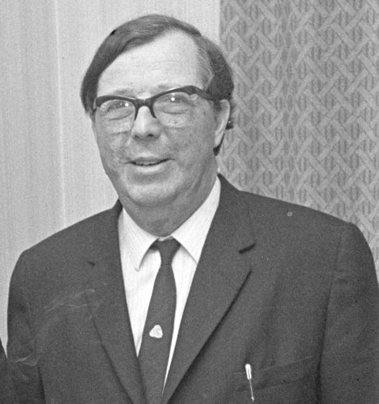 Porträt von Cledwyn Hughes, Baron Cledwyn of Penrhos (1916–2001) – Gedenkseite