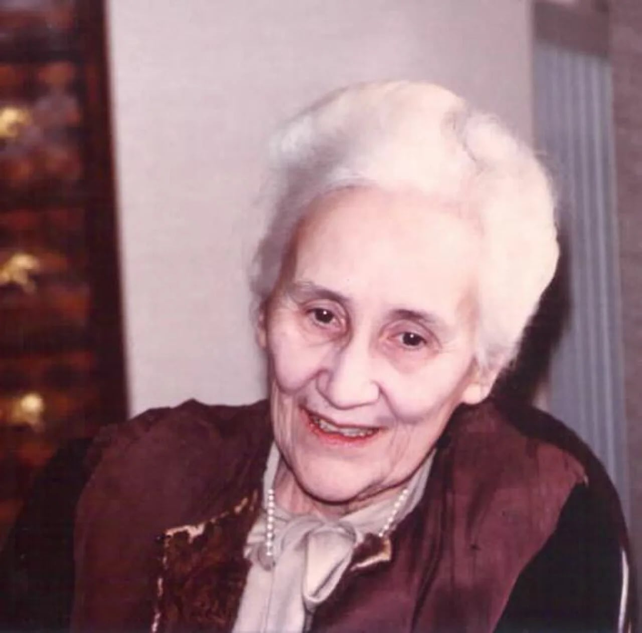 Portrait of Nicole Vandier-Nicolas (1906–1987) – memorial page