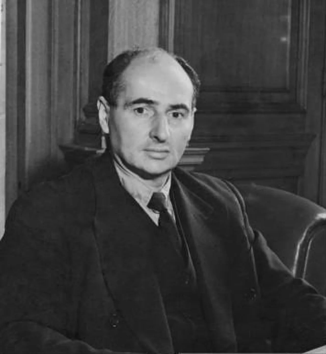 Portrait of John Strachey (1901–1963) – memorial page