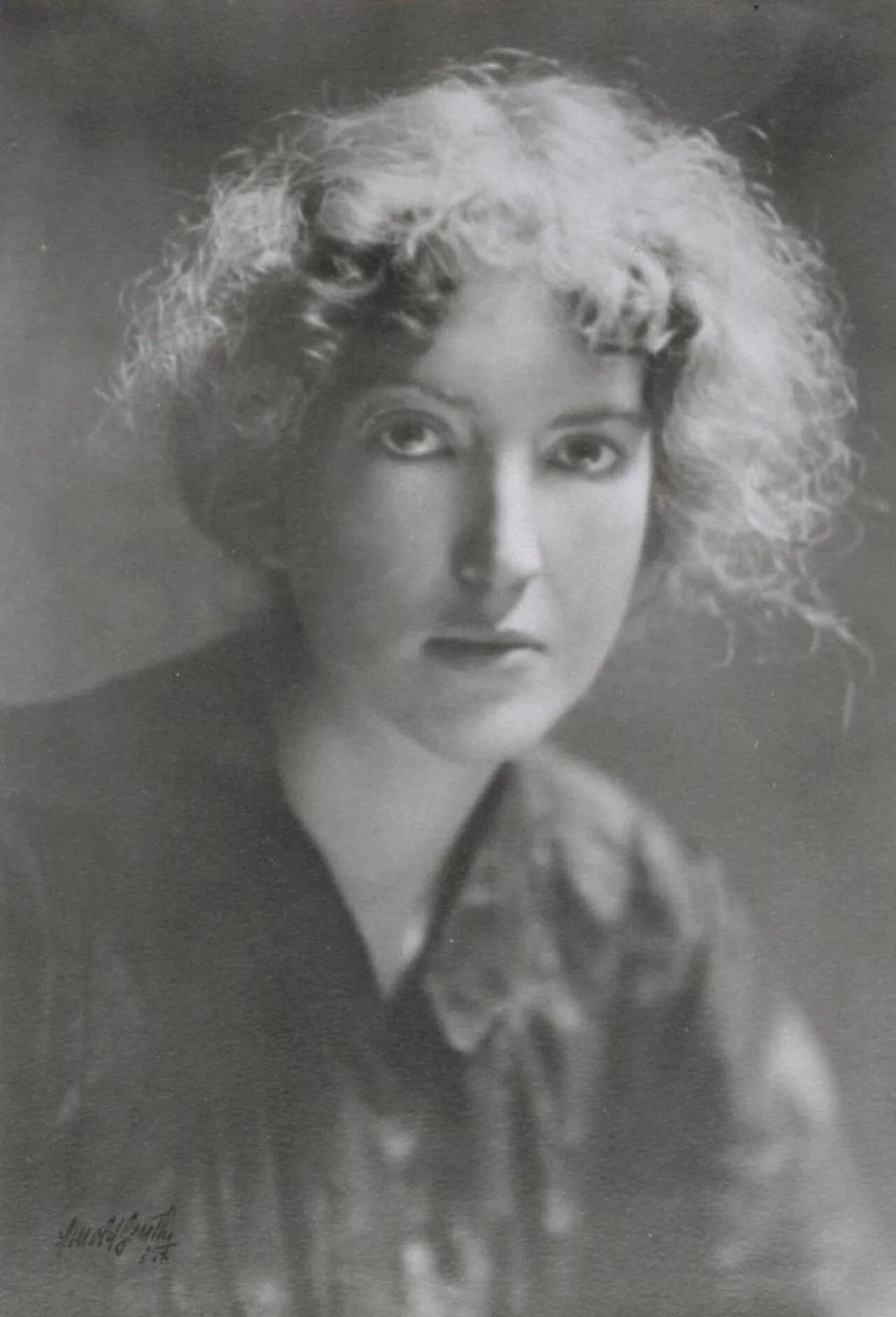 Porträt von Nora May French (1881–1907) – Gedenkseite