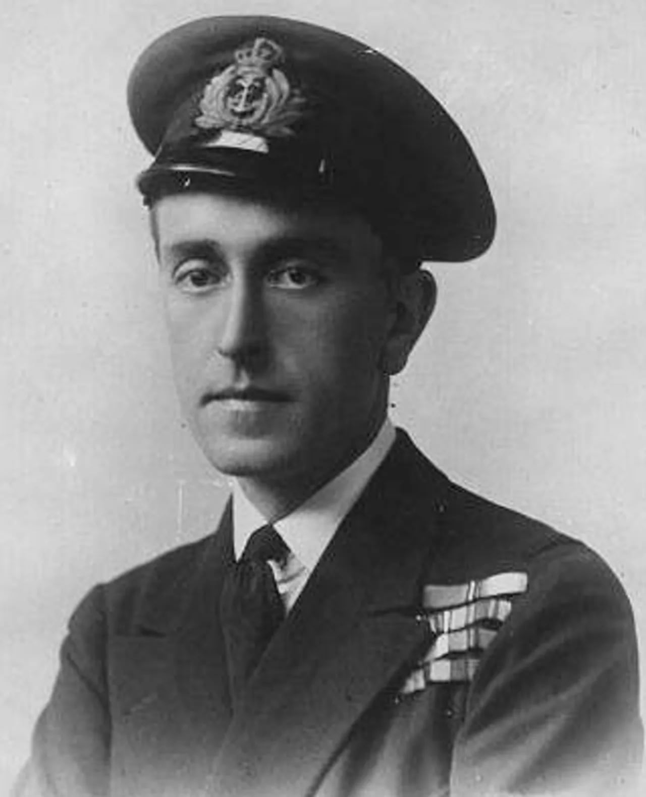 Porträt von George Mountbatten, 2. Marquess of Milford Haven (1892–1938) – Gedenkseite
