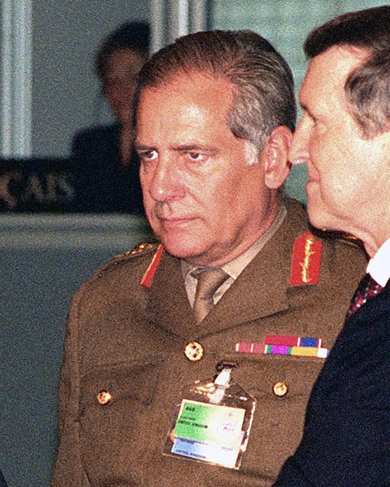 Porträt von Charles Guthrie (1938–2025) – Gedenkseite