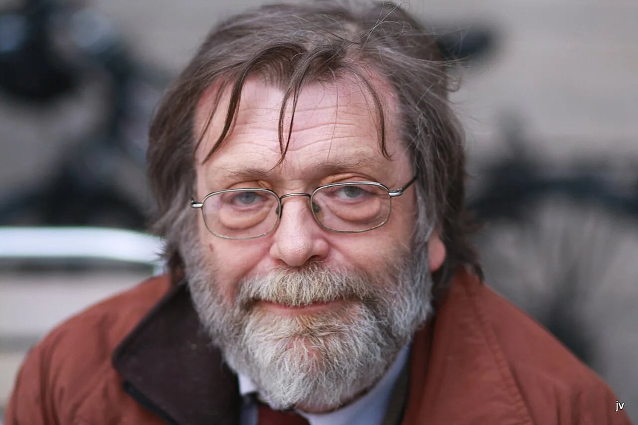 Portrait of Frank Aarebrot (1947–2017) – memorial page