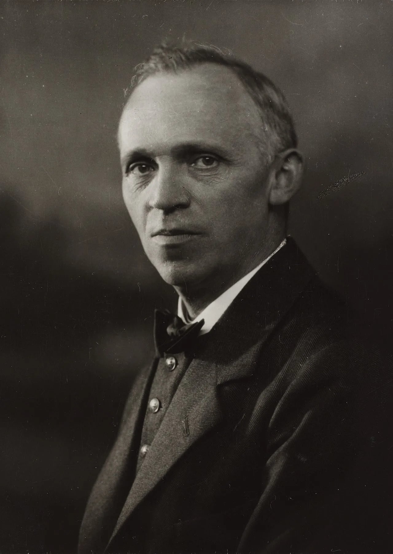 Portrait of Thorvald Aagaard (1877–1937) – memorial page
