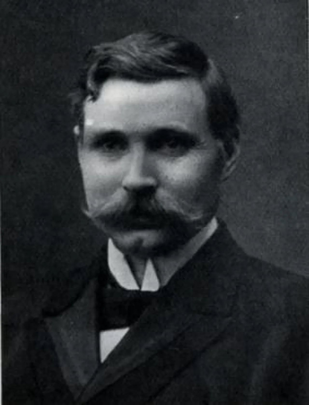 Portrait of Nikolaus Gjelsvik (1866–1938) – memorial page